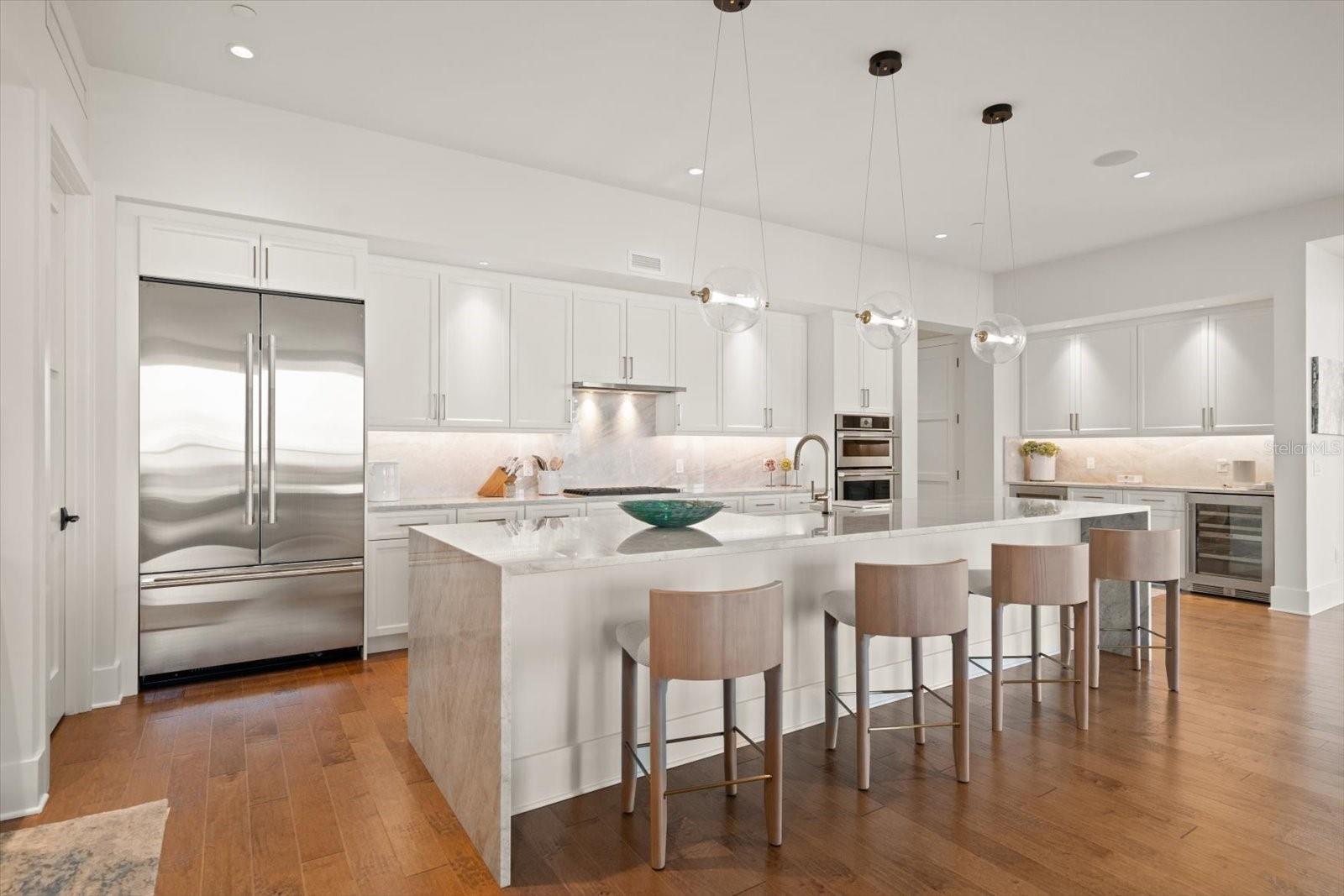 Image 28 of 79 For 8 Palm Terrace 605