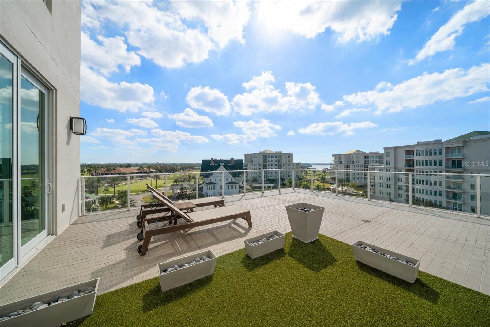 Image 34 of 79 For 8 Palm Terrace 605