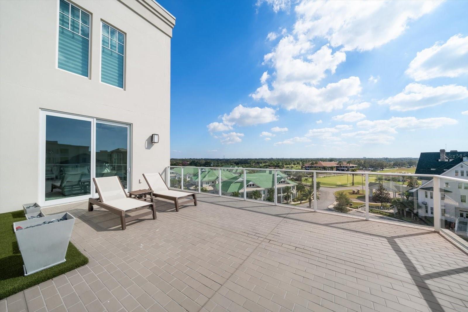 Image 37 of 79 For 8 Palm Terrace 605