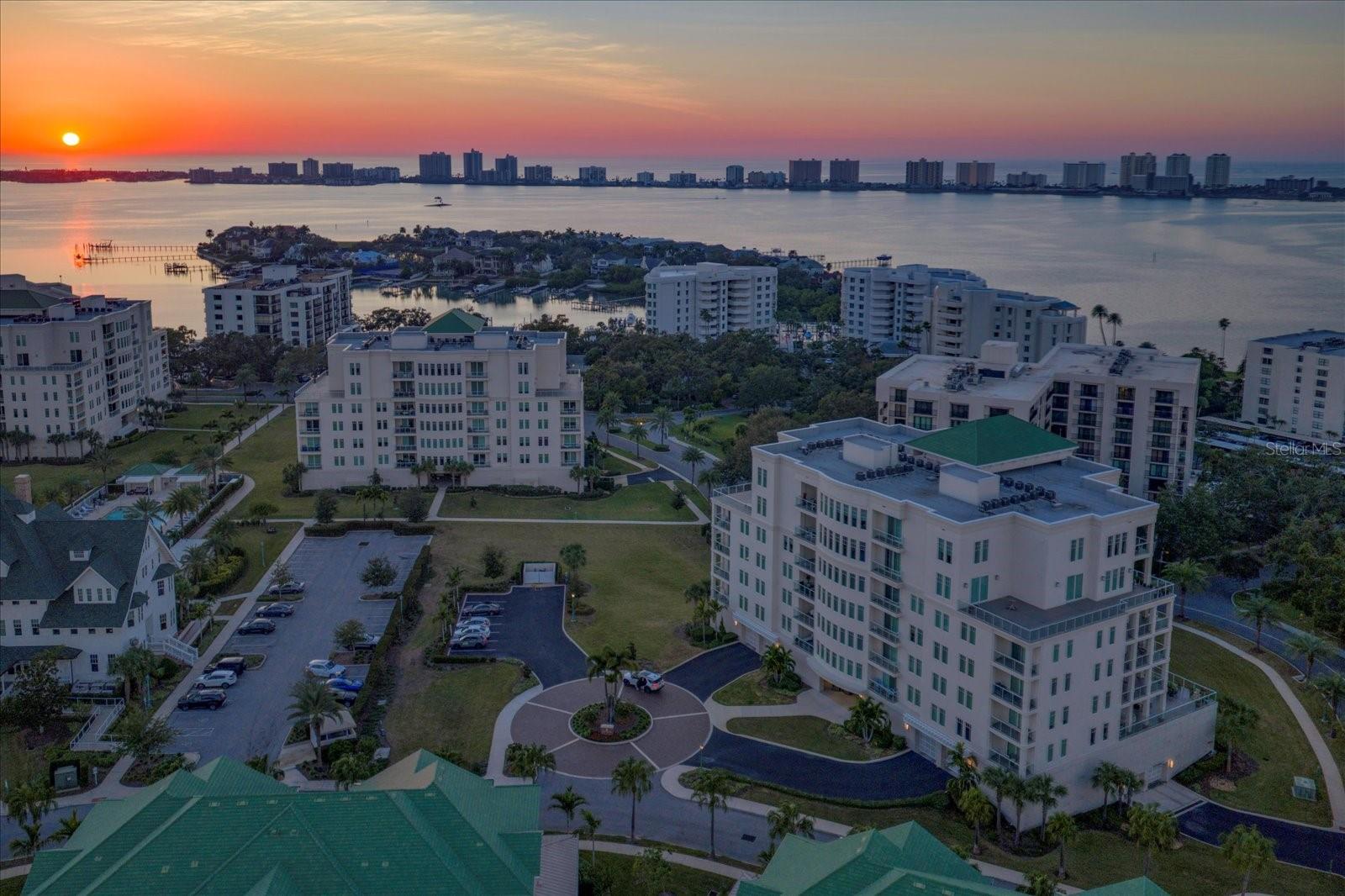 Image 4 of 79 For 8 Palm Terrace 605