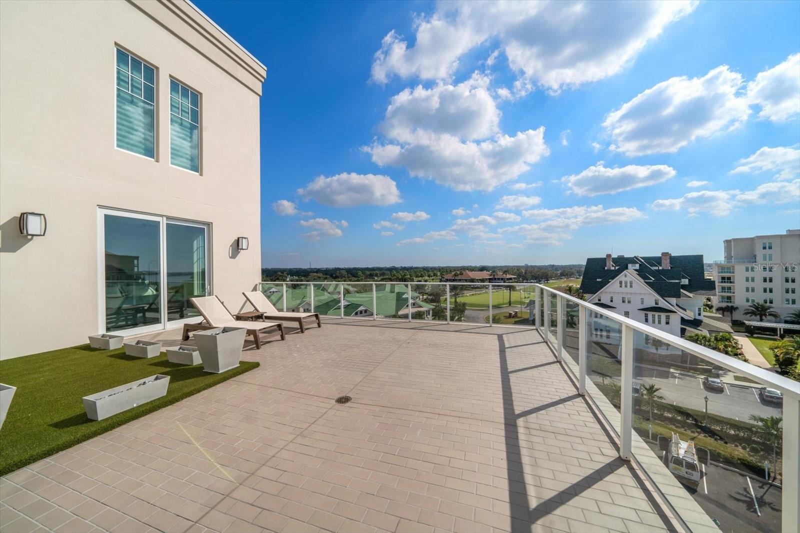 Image 44 of 79 For 8 Palm Terrace 605