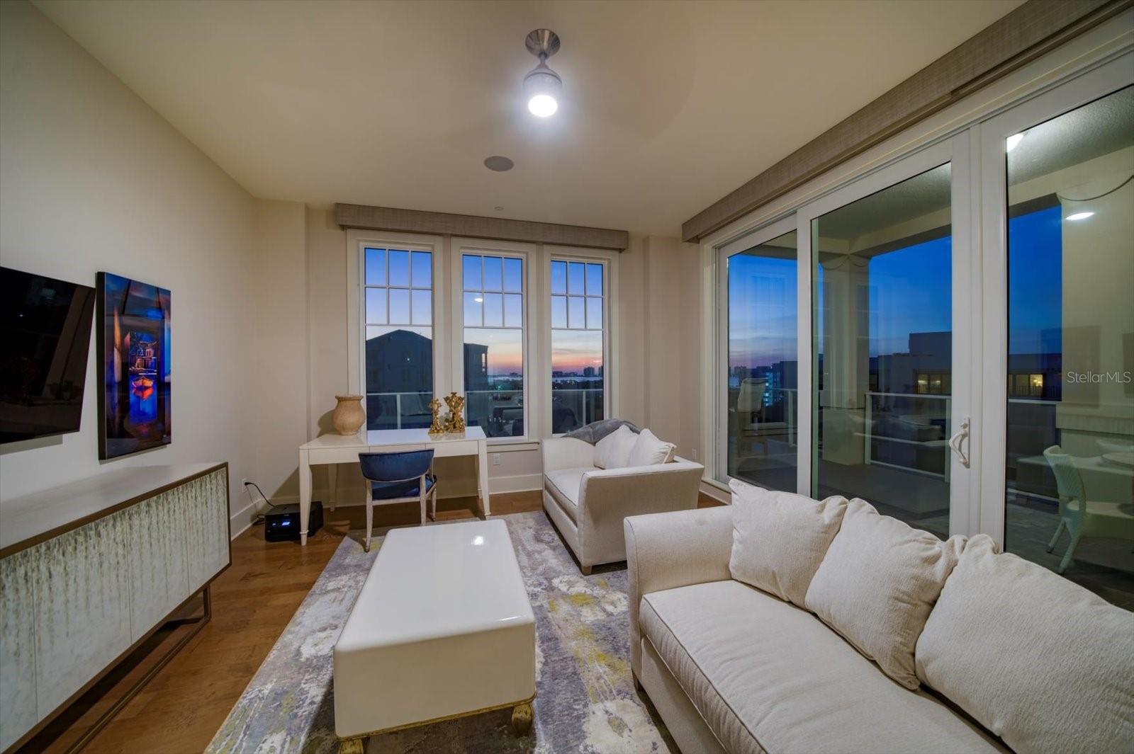 Image 50 of 79 For 8 Palm Terrace 605