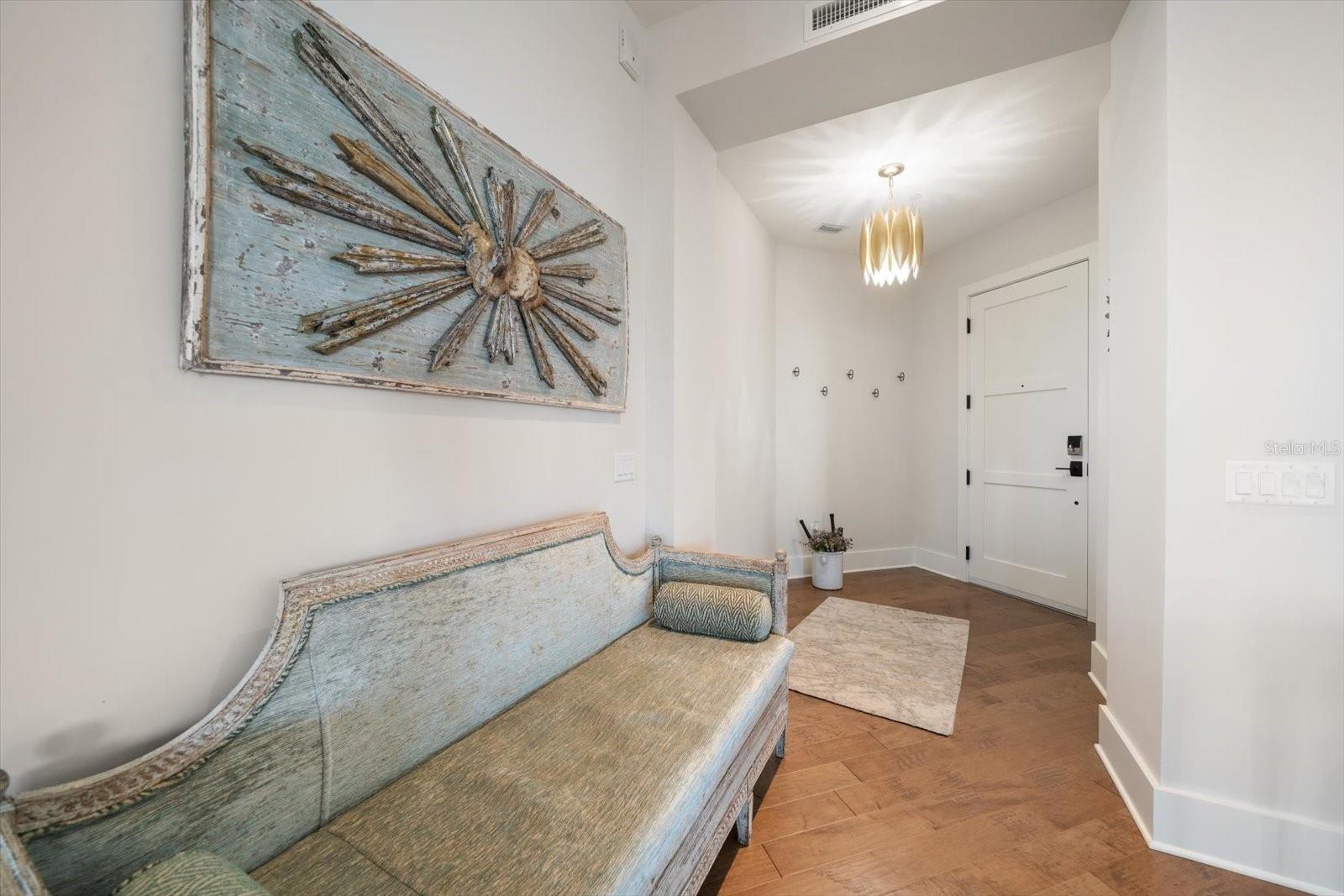 Image 9 of 79 For 8 Palm Terrace 605