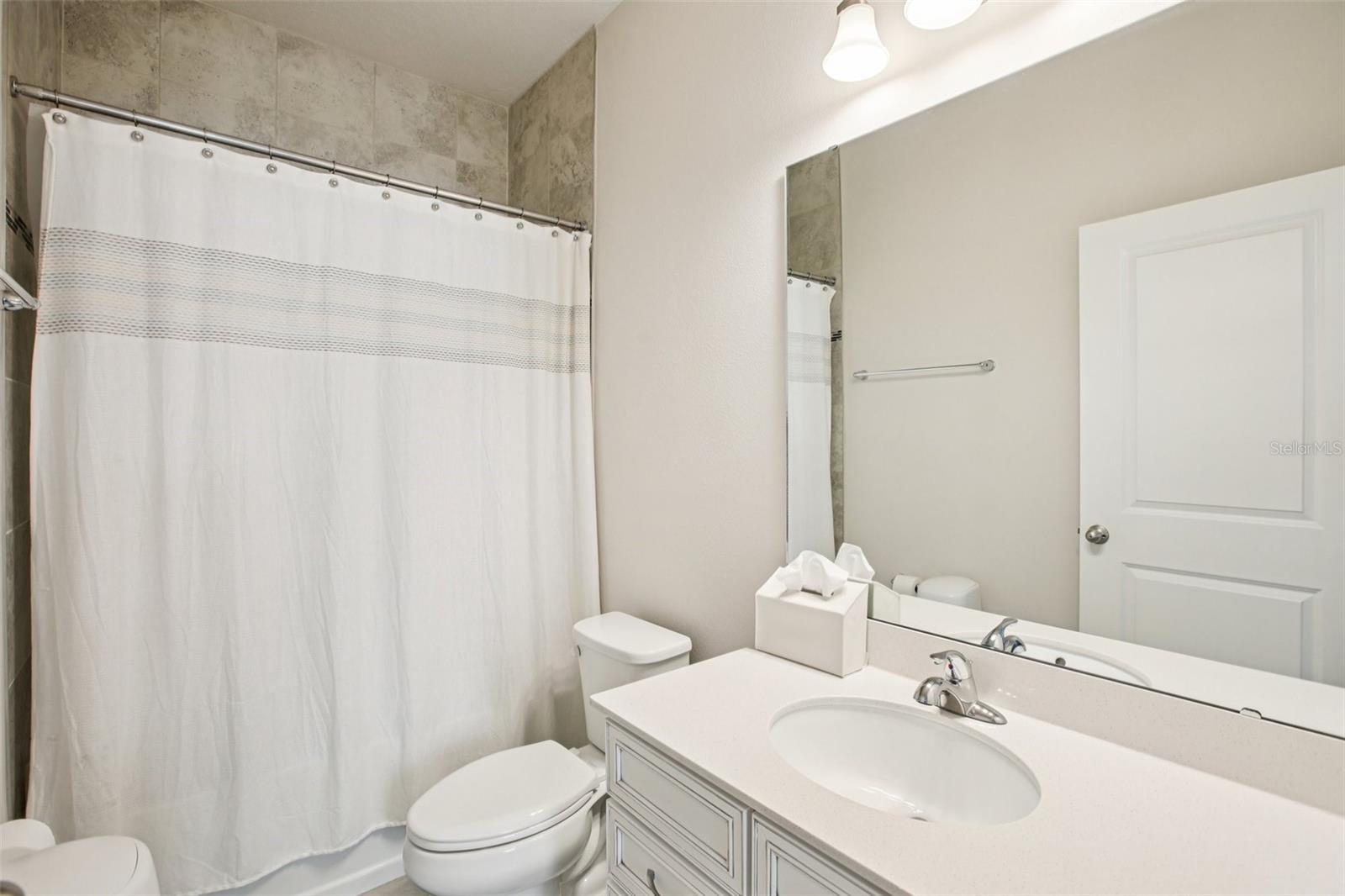 Image 18 of 35 For 12326 Blue Pacific Drive