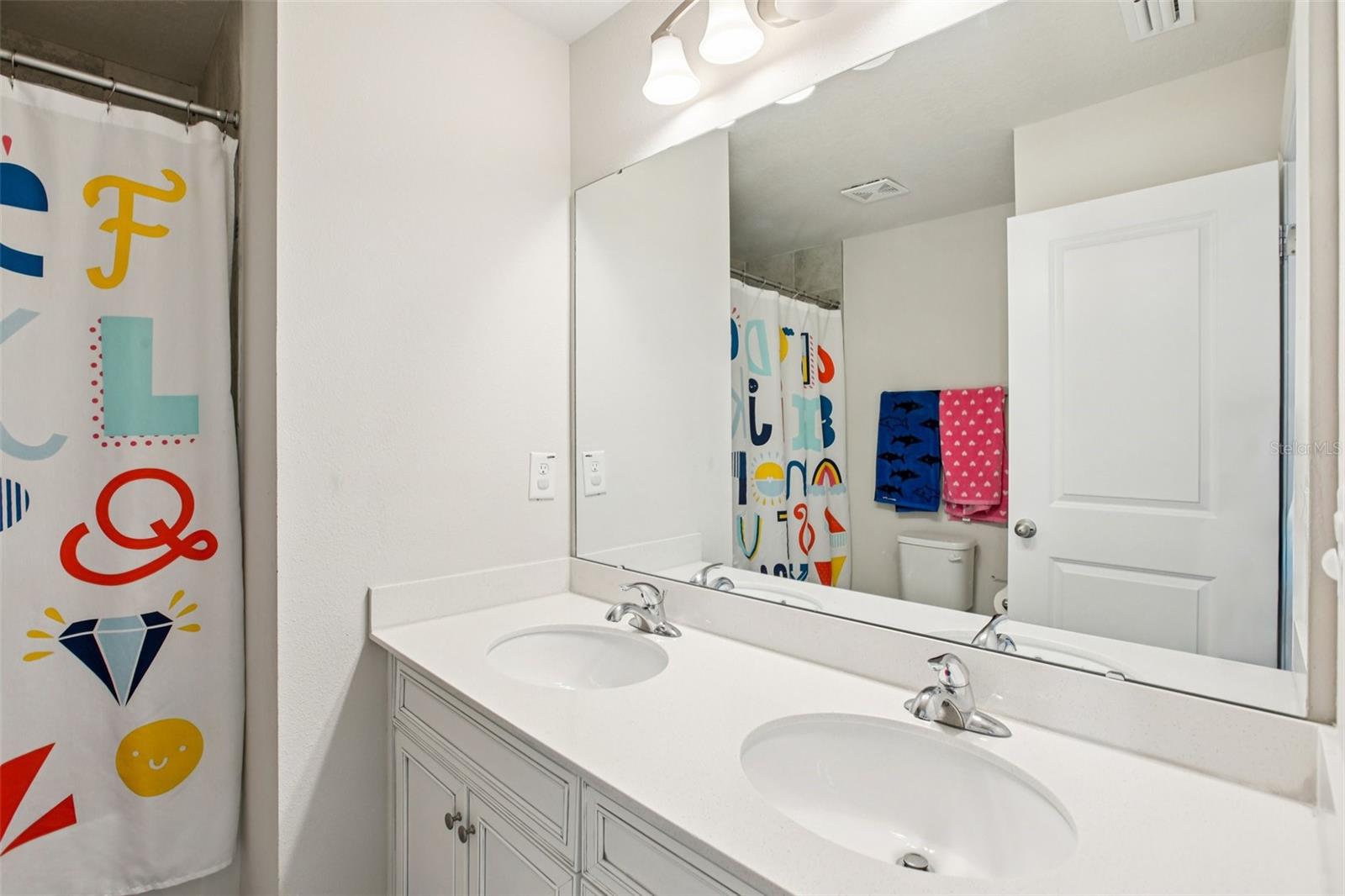 Image 27 of 35 For 12326 Blue Pacific Drive