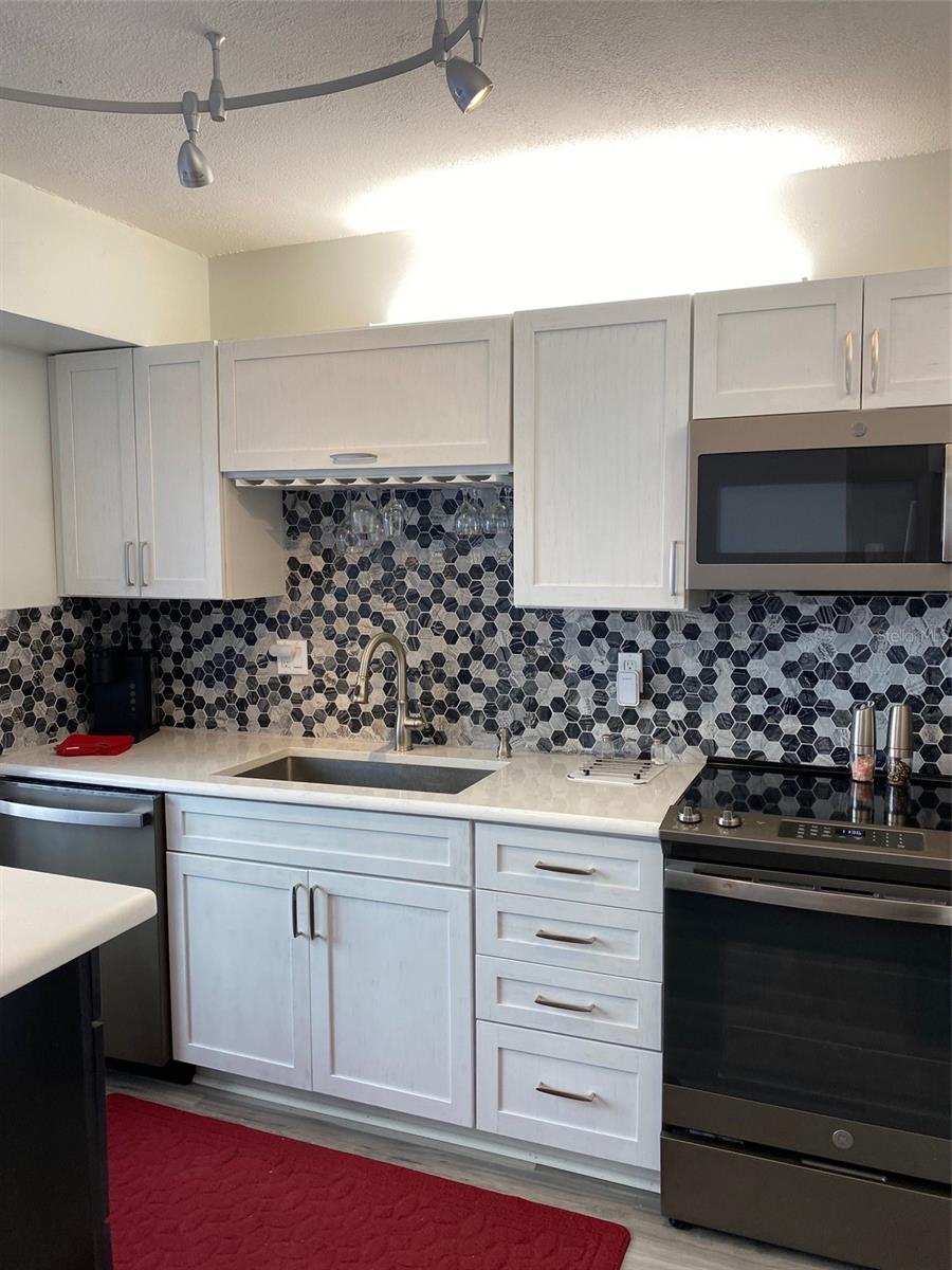 Image 8 of 23 For 2209 Belleair Road C21