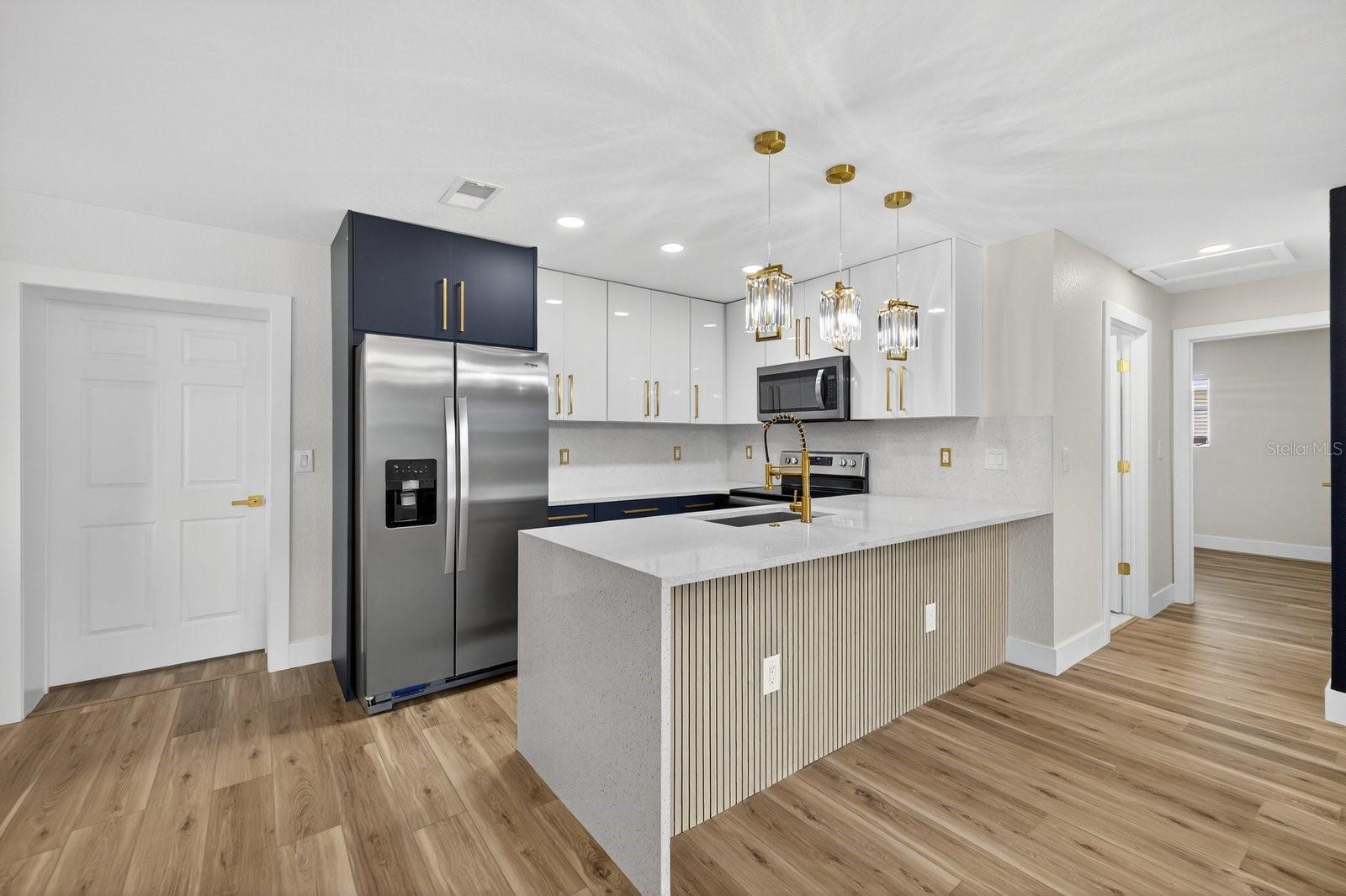 Image 13 of 45 For 7908 Croton Avenue