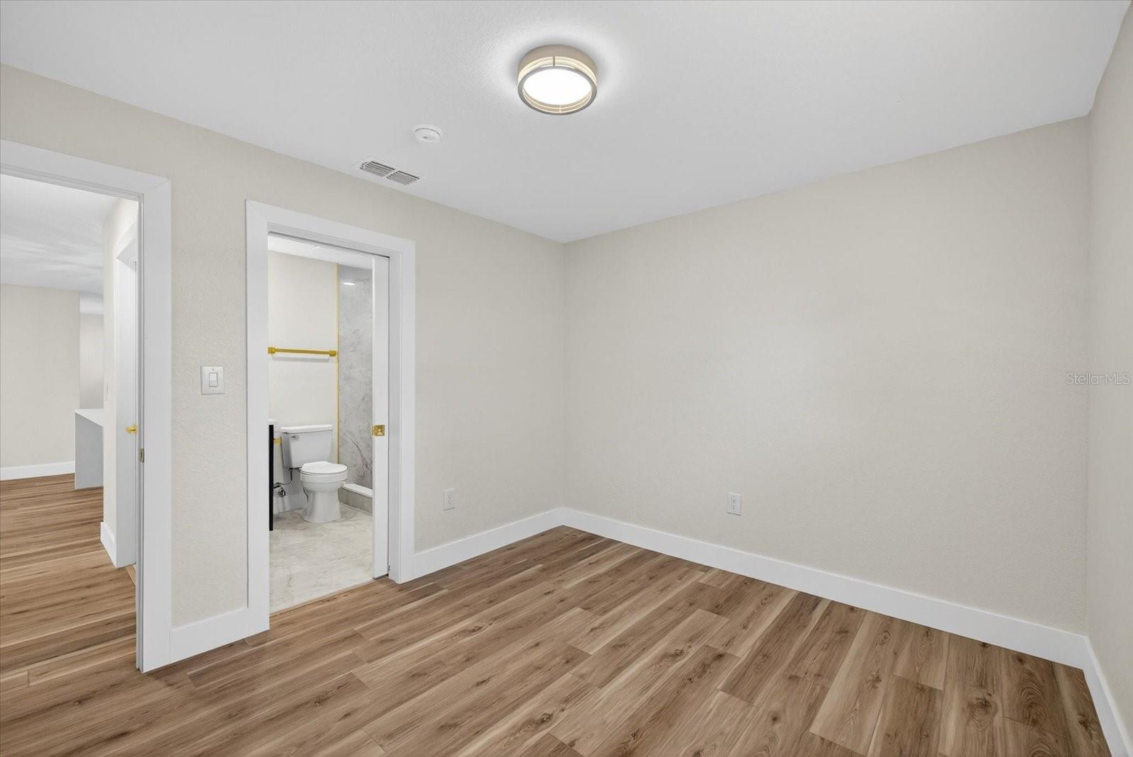 Image 21 of 45 For 7908 Croton Avenue