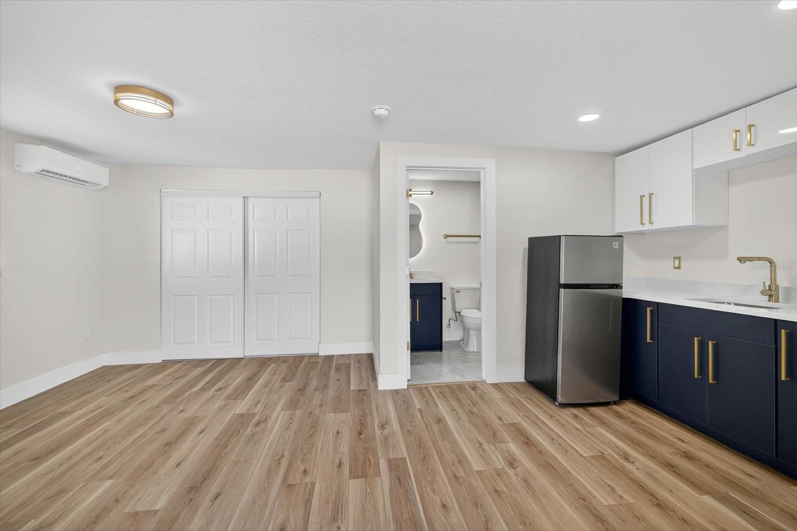 Image 32 of 45 For 7908 Croton Avenue