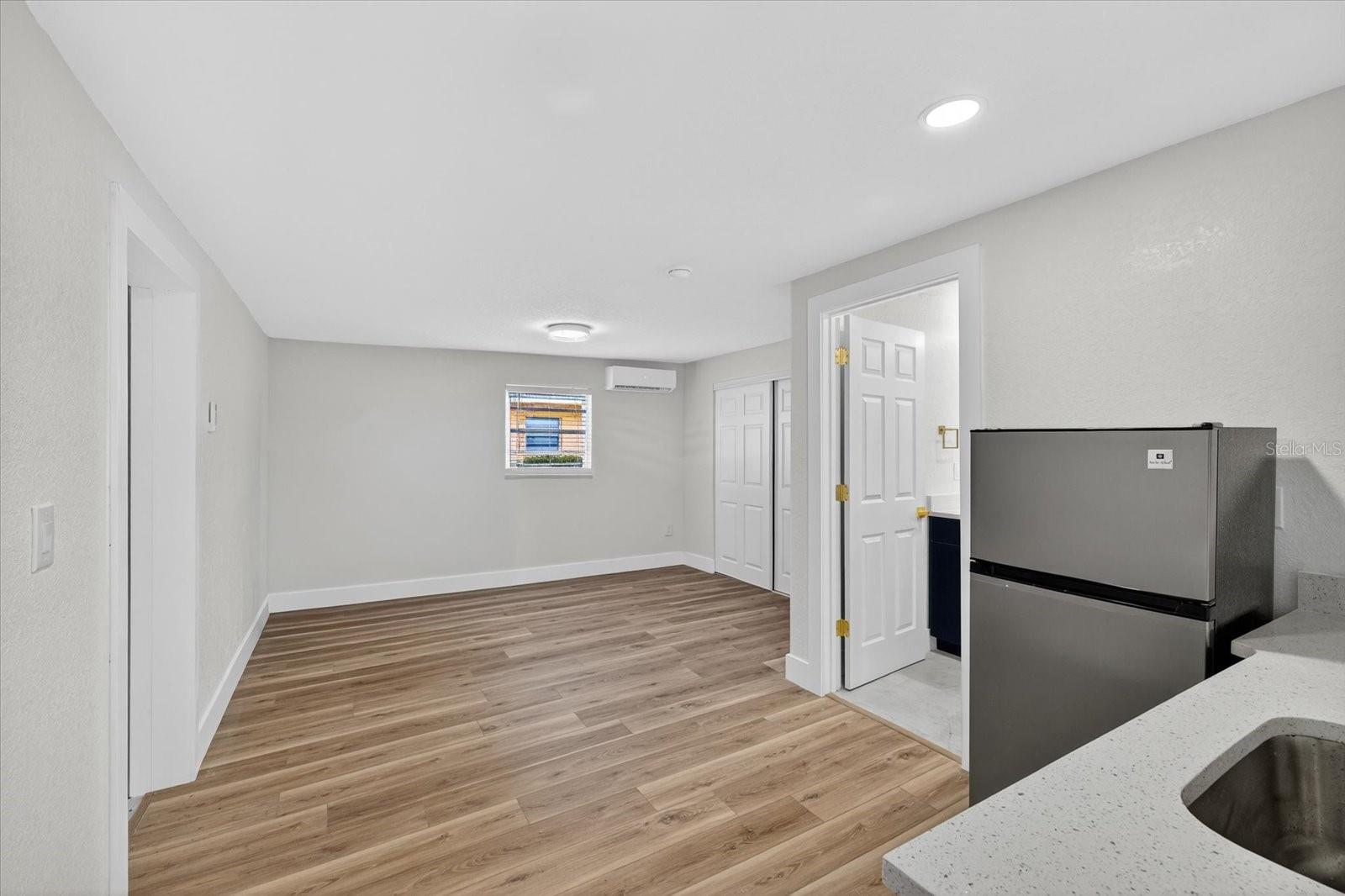 Image 35 of 45 For 7908 Croton Avenue