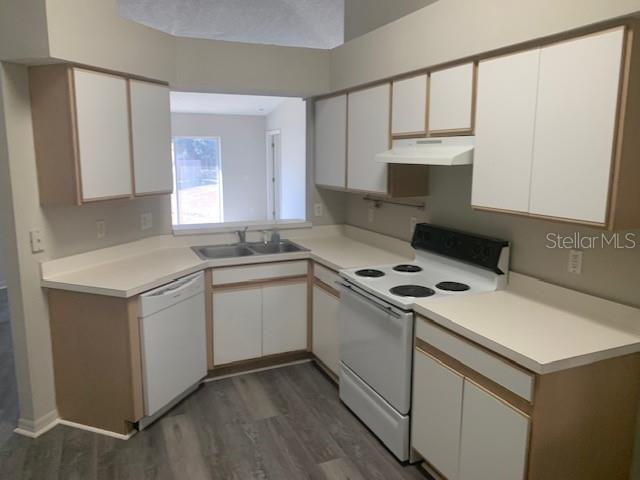 Image 2 of 13 For 3004 Summer House Drive