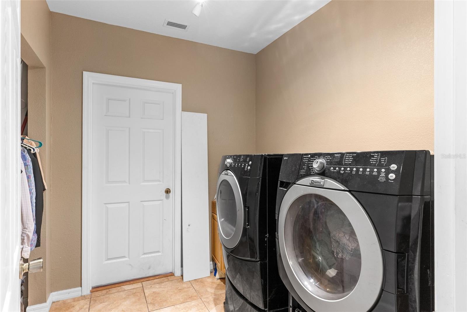 Image 31 of 41 For 3475 Sherrouse Lane