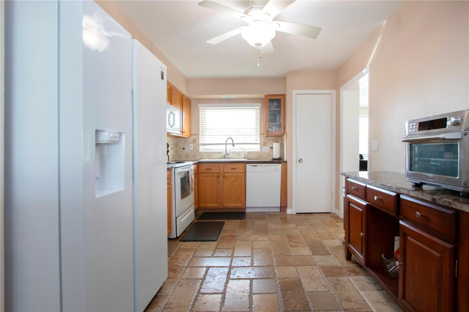 Image 17 of 32 For 618 Oakmont Avenue