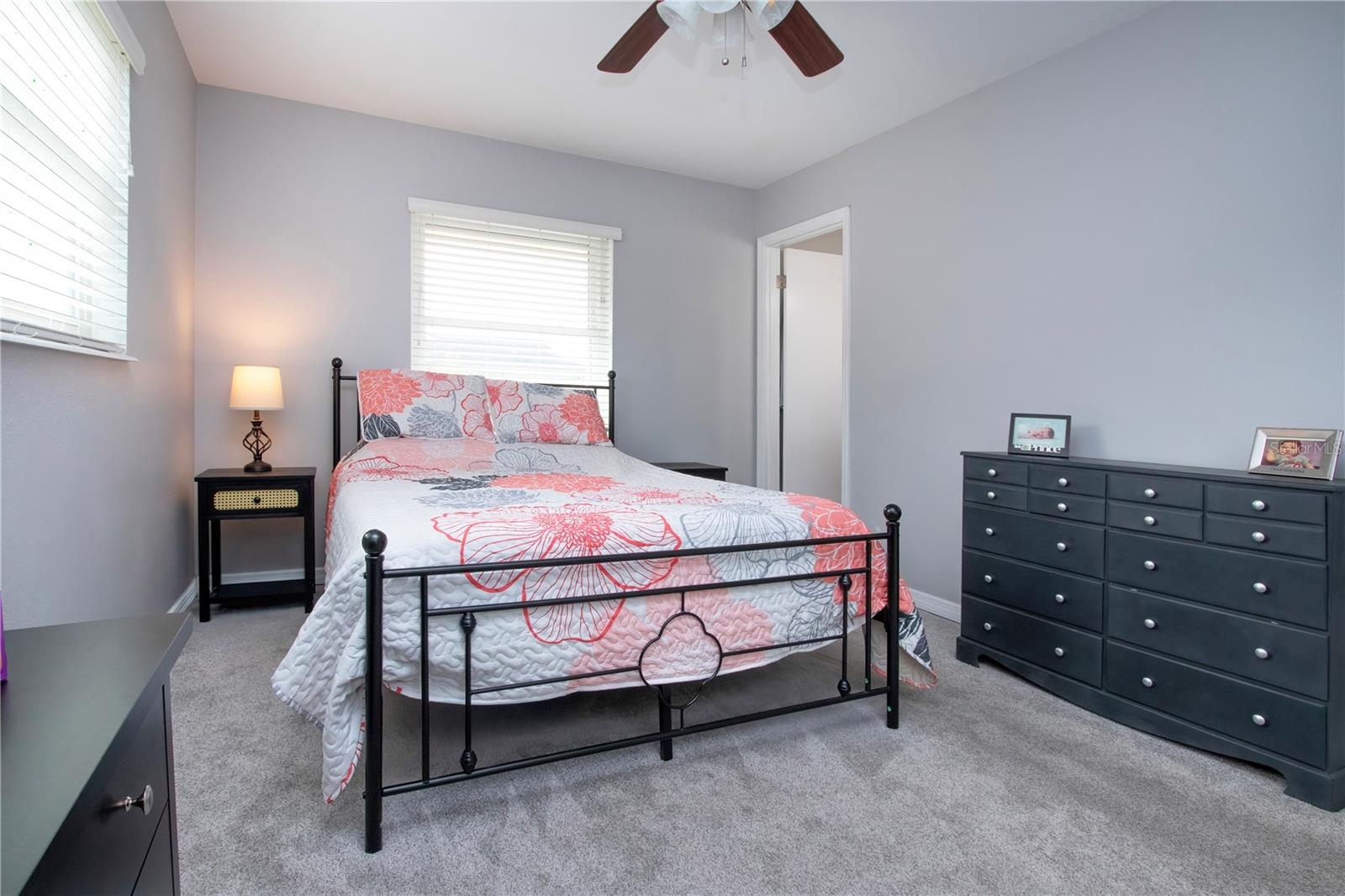 Image 20 of 32 For 618 Oakmont Avenue