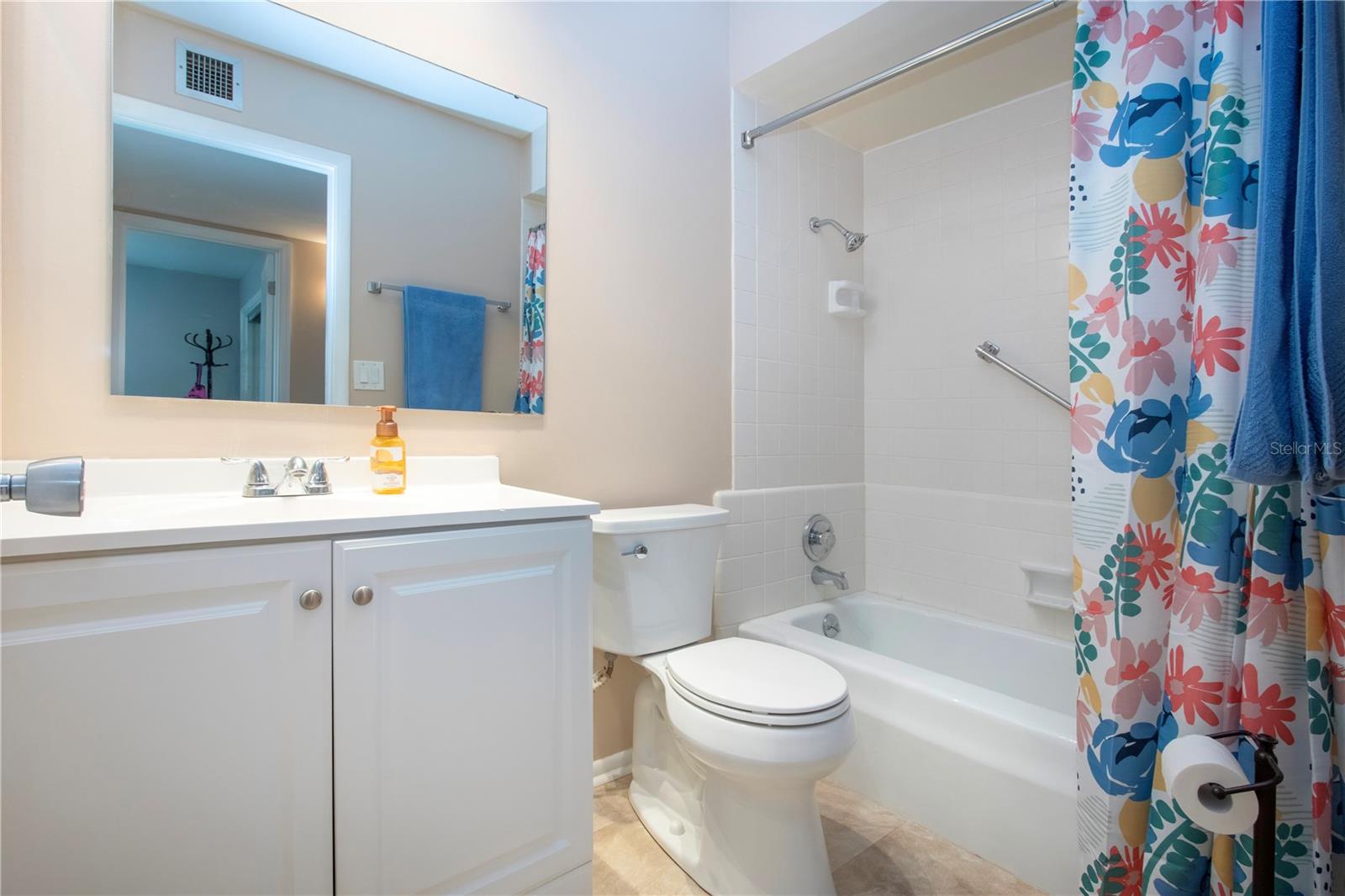 Image 24 of 32 For 618 Oakmont Avenue