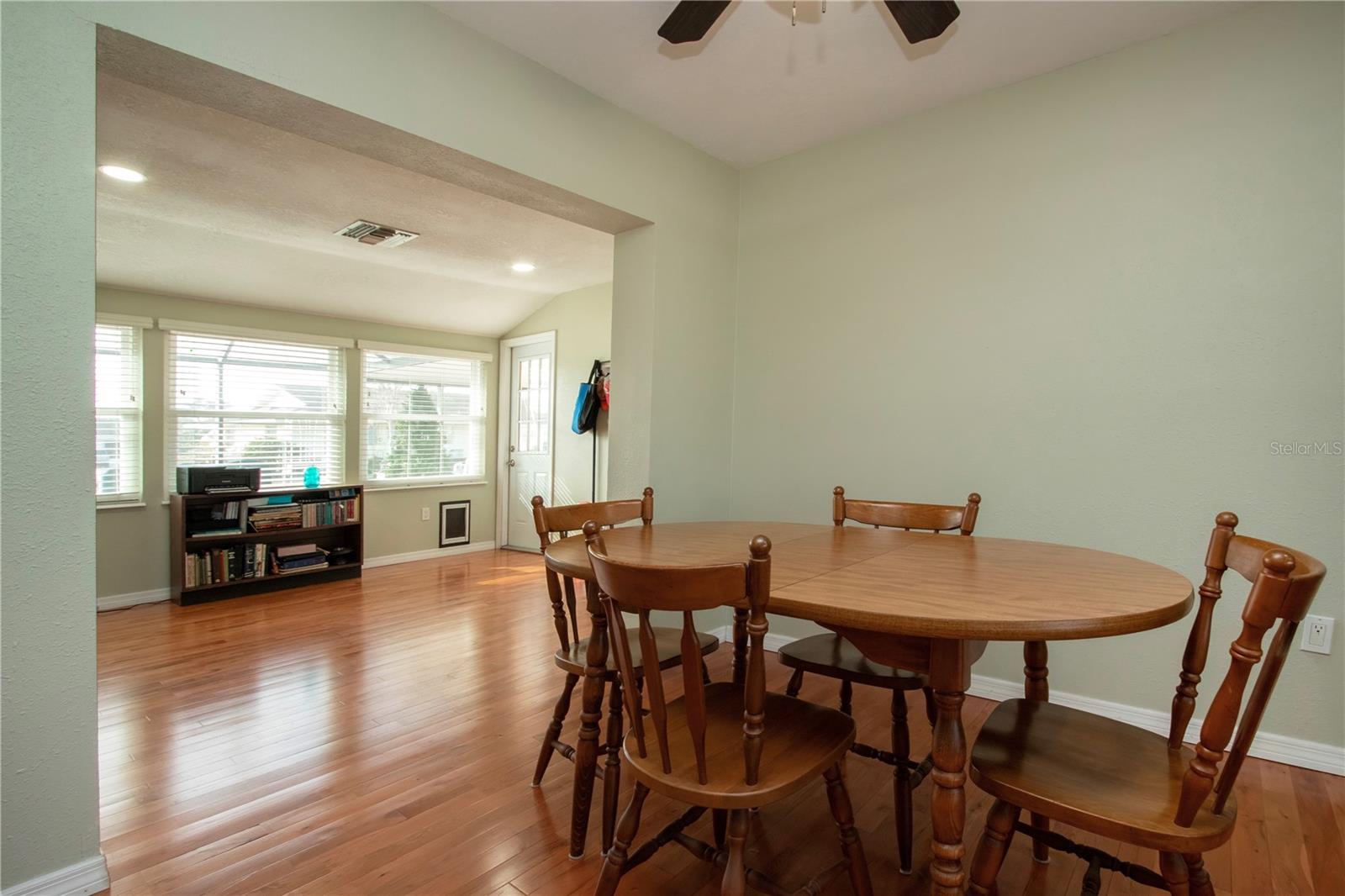 Image 9 of 32 For 618 Oakmont Avenue