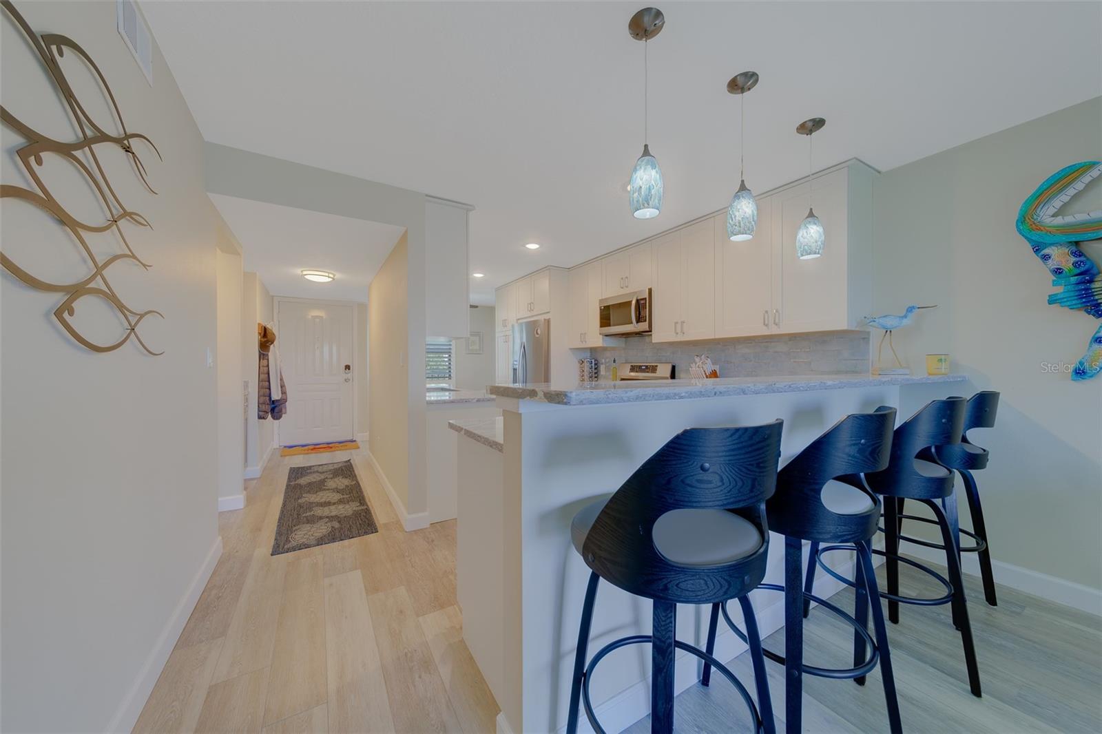 Image 15 of 66 For 5849 Park Street N 404