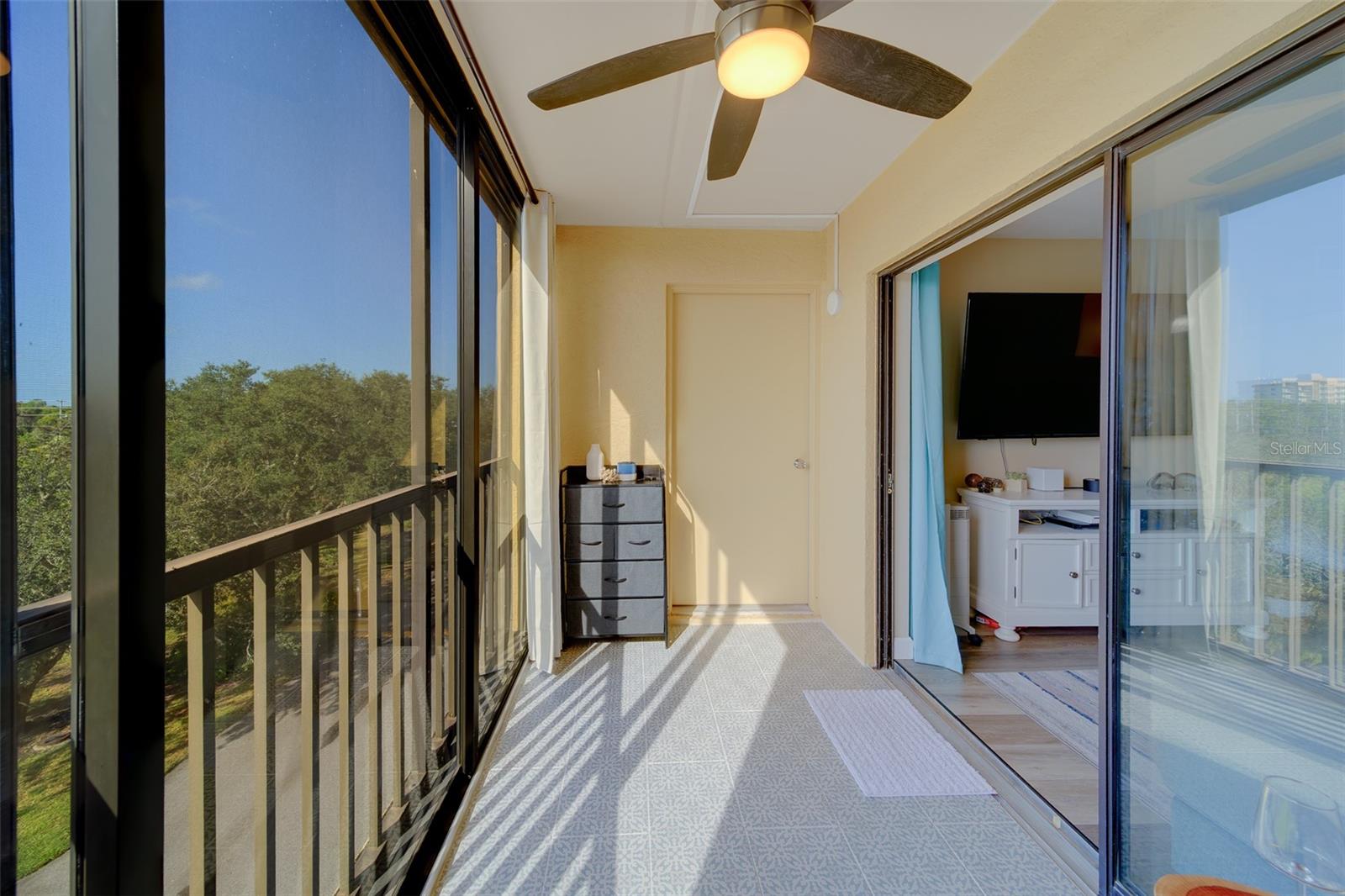 Image 21 of 66 For 5849 Park Street N 404