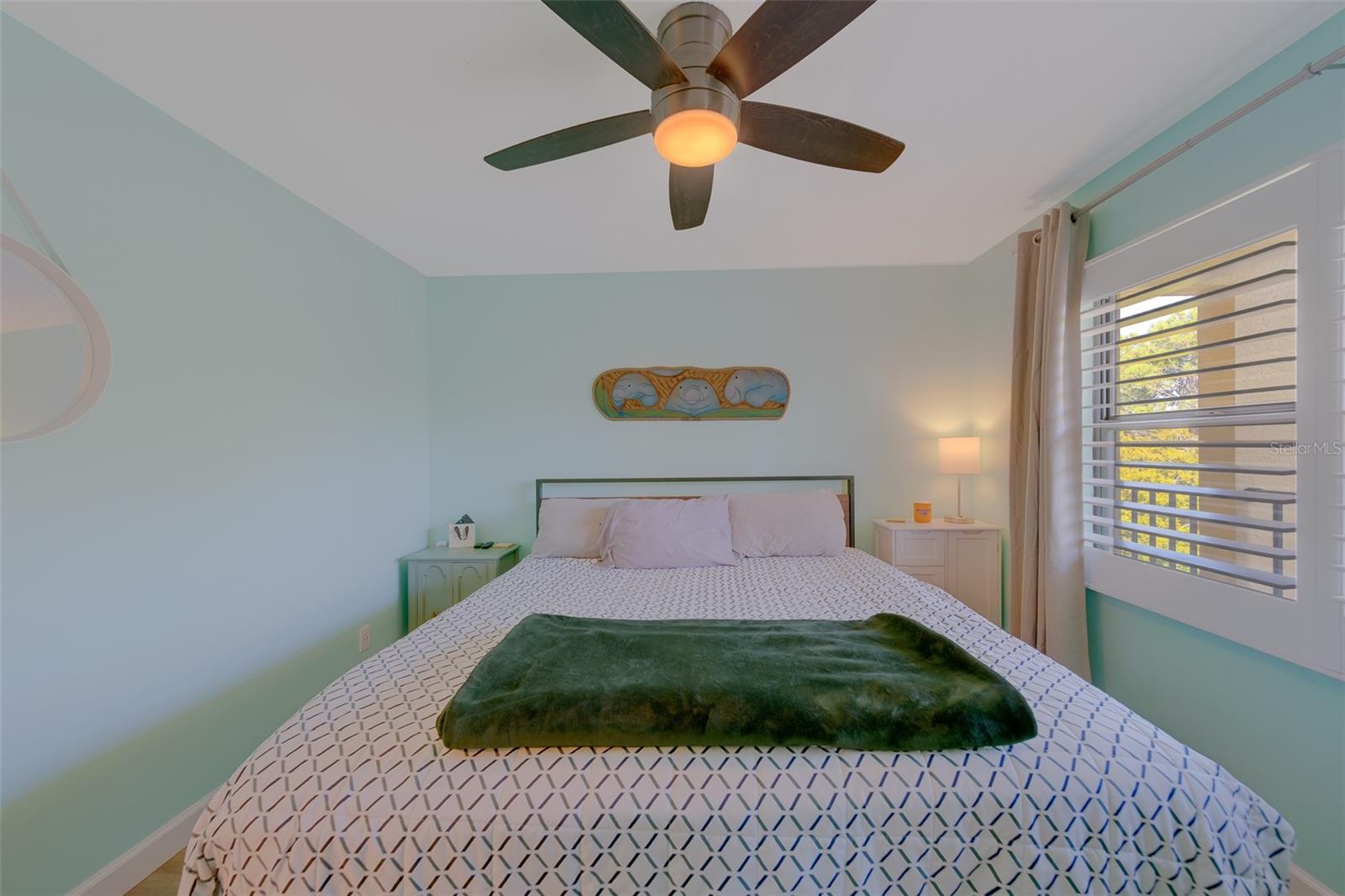 Image 30 of 66 For 5849 Park Street N 404