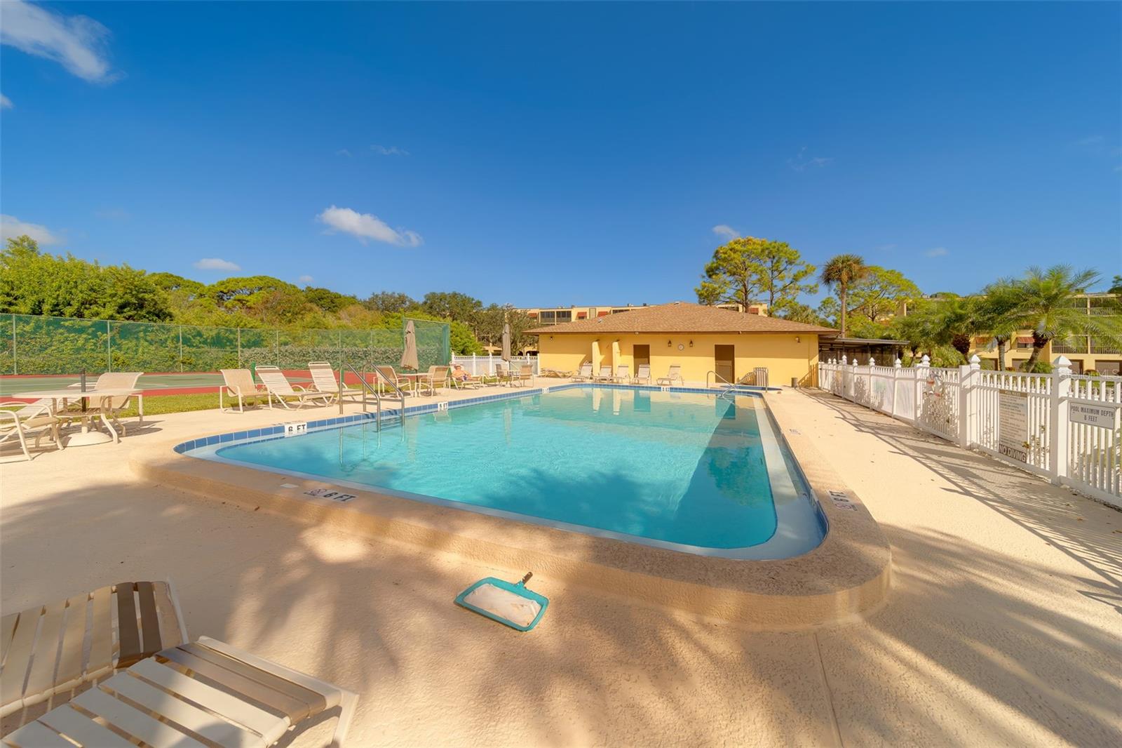 Image 35 of 66 For 5849 Park Street N 404