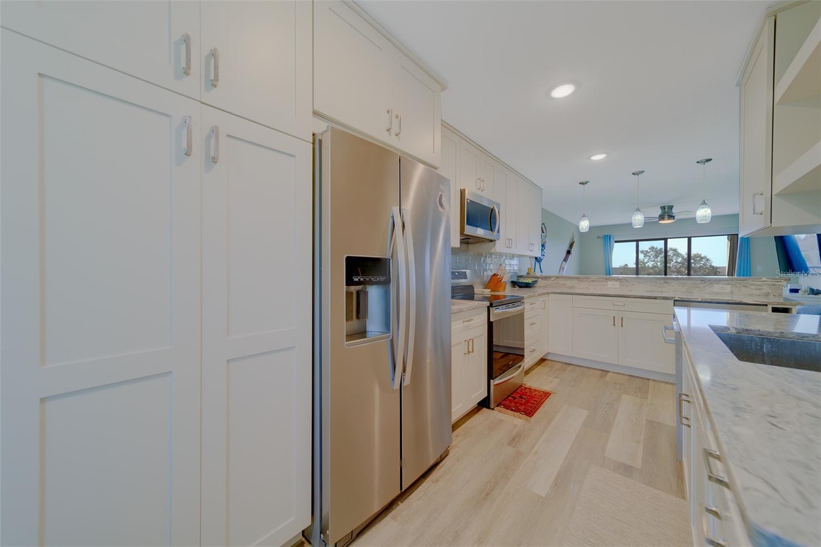 Image 7 of 66 For 5849 Park Street N 404