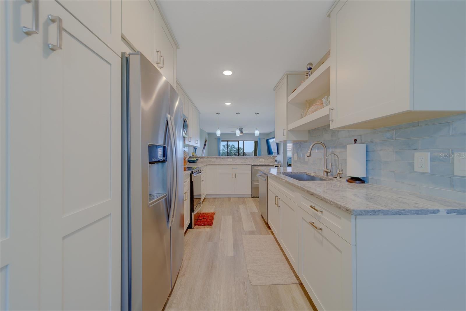 Image 8 of 66 For 5849 Park Street N 404