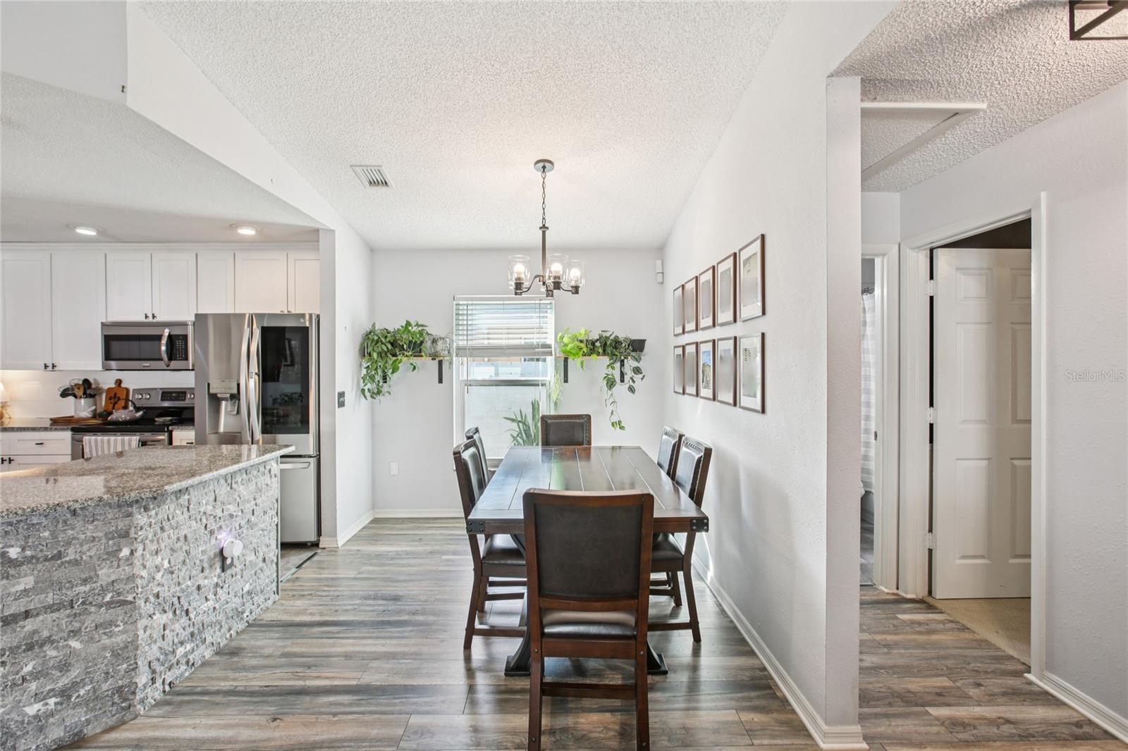 Image 11 of 31 For 2103 Perio Street