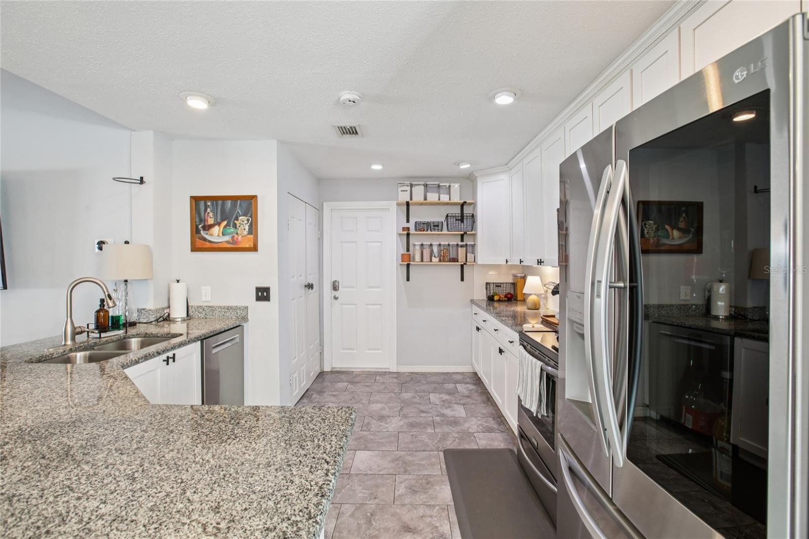 Image 12 of 31 For 2103 Perio Street