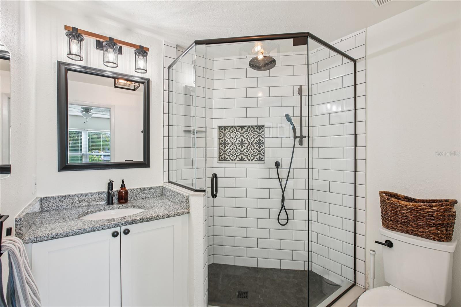 Image 18 of 31 For 2103 Perio Street