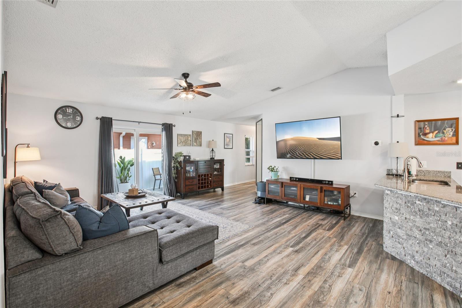 Image 7 of 31 For 2103 Perio Street