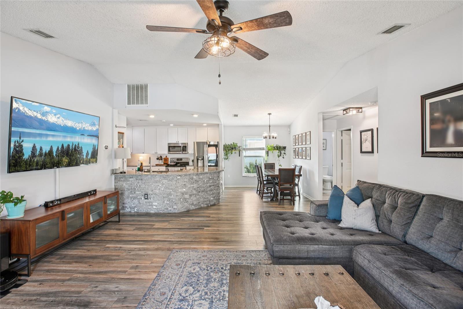 Image 9 of 31 For 2103 Perio Street