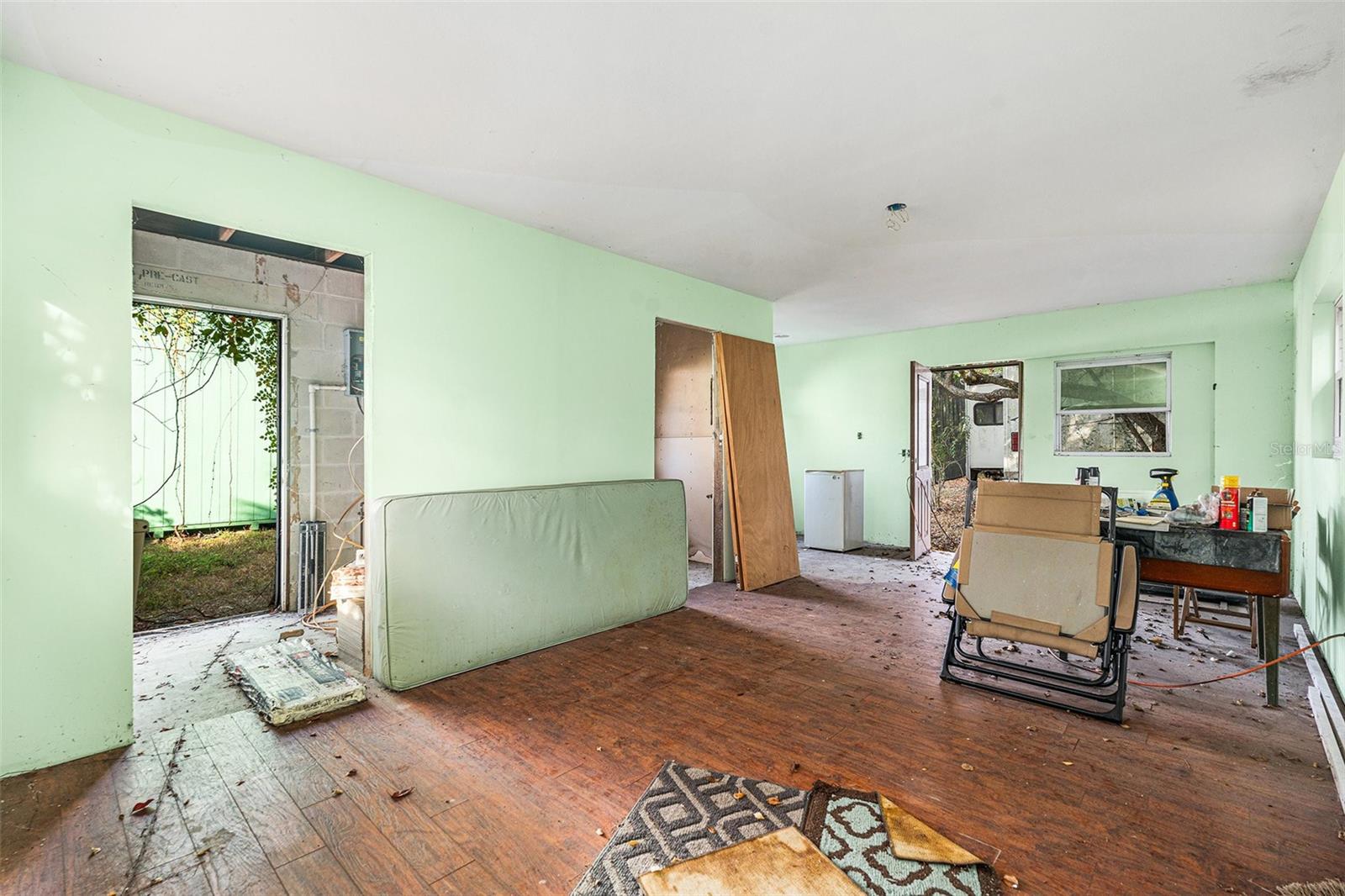 Listing photo id 13 for 11747 Christian Court