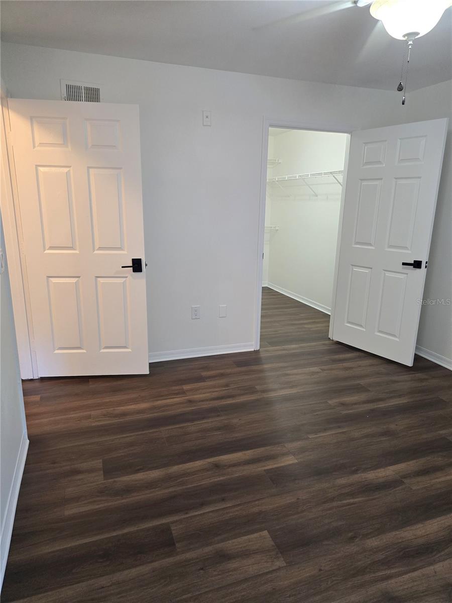 Image 19 of 36 For 1920 Summer Club Drive 110