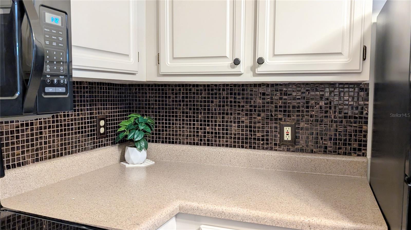 Image 8 of 36 For 1920 Summer Club Drive 110