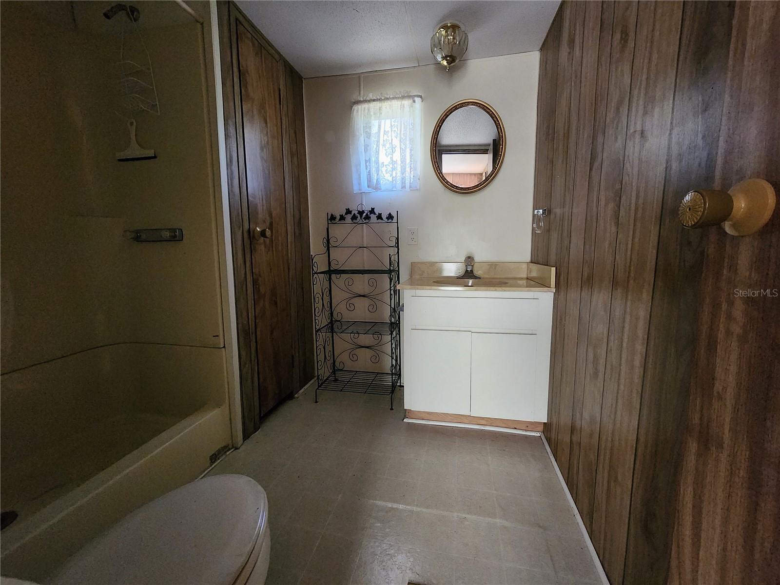 Image 24 of 80 For 13022 Shawnee Trail