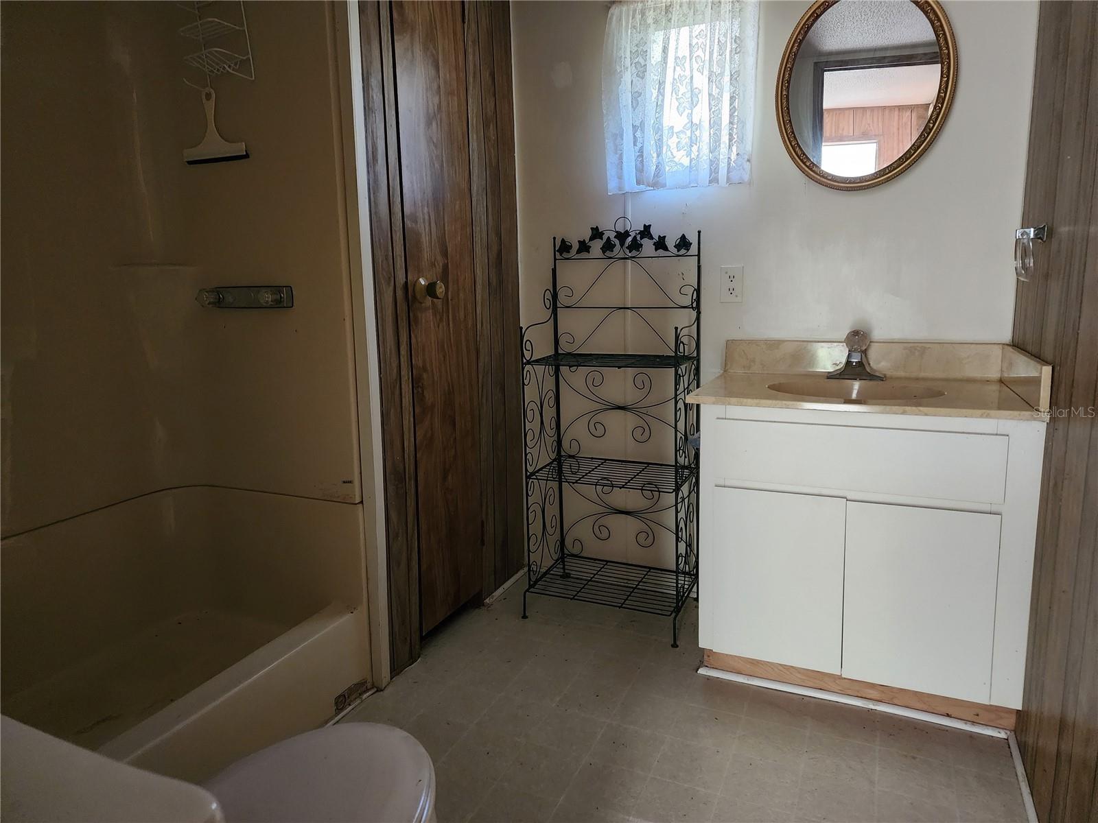 Image 28 of 80 For 13022 Shawnee Trail