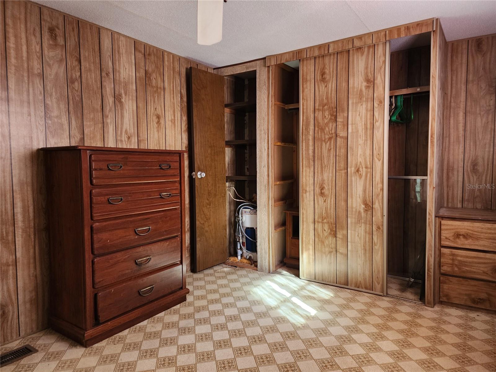 Image 31 of 80 For 13022 Shawnee Trail