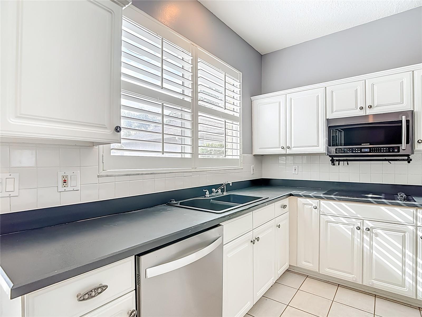 Image 24 of 98 For 8708 Bay Laurel Court