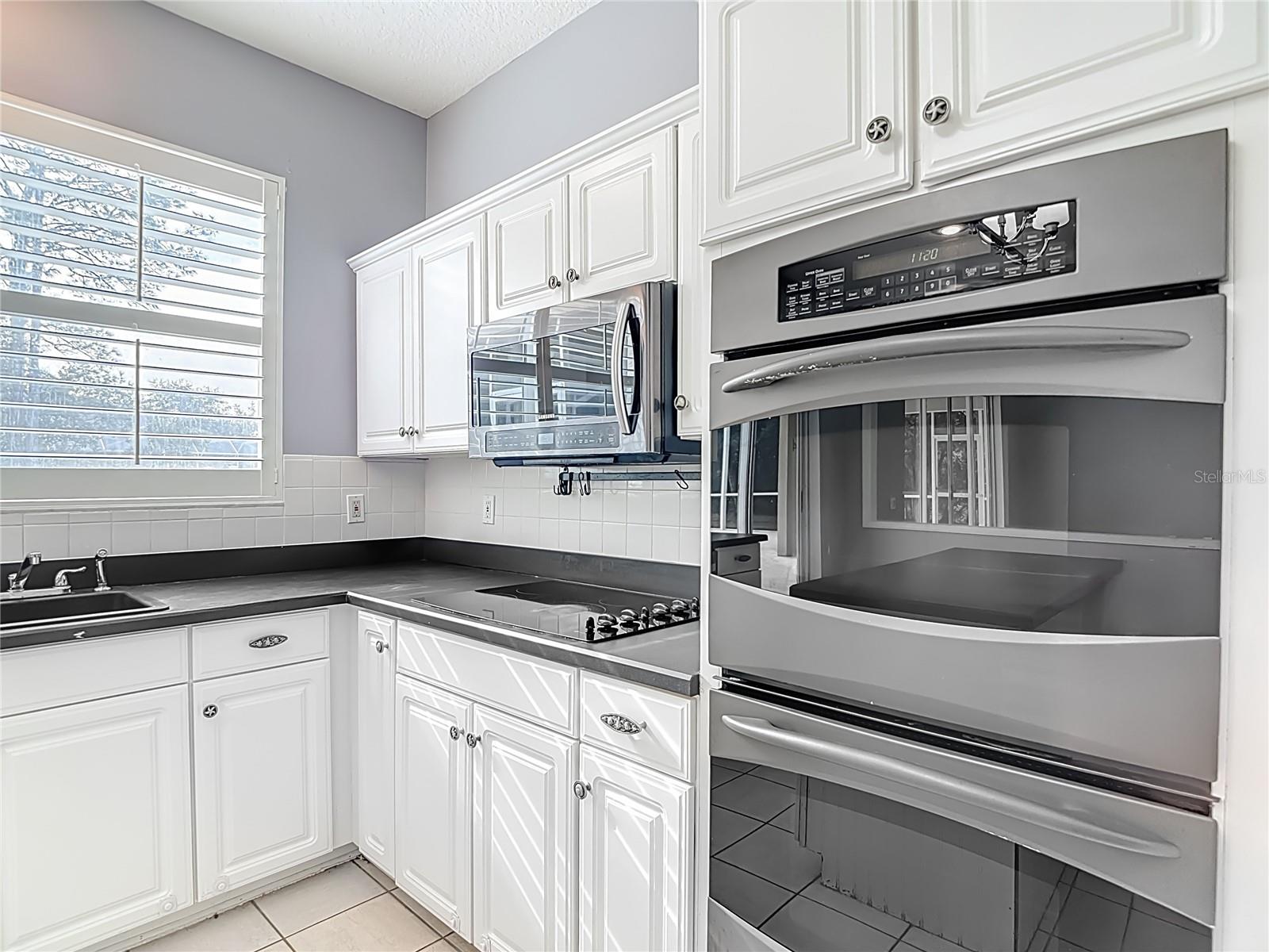 Image 26 of 98 For 8708 Bay Laurel Court