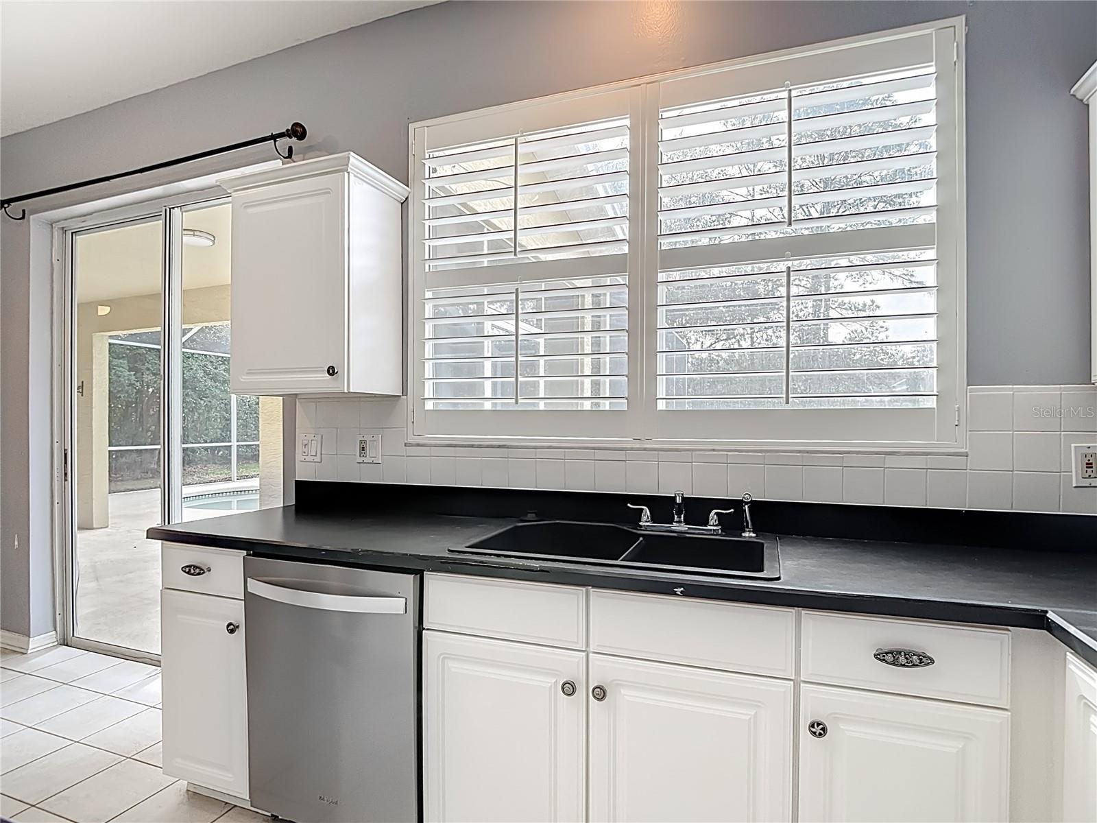 Image 28 of 98 For 8708 Bay Laurel Court