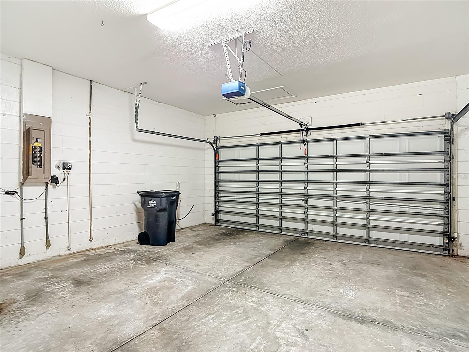 Image 79 of 98 For 8708 Bay Laurel Court