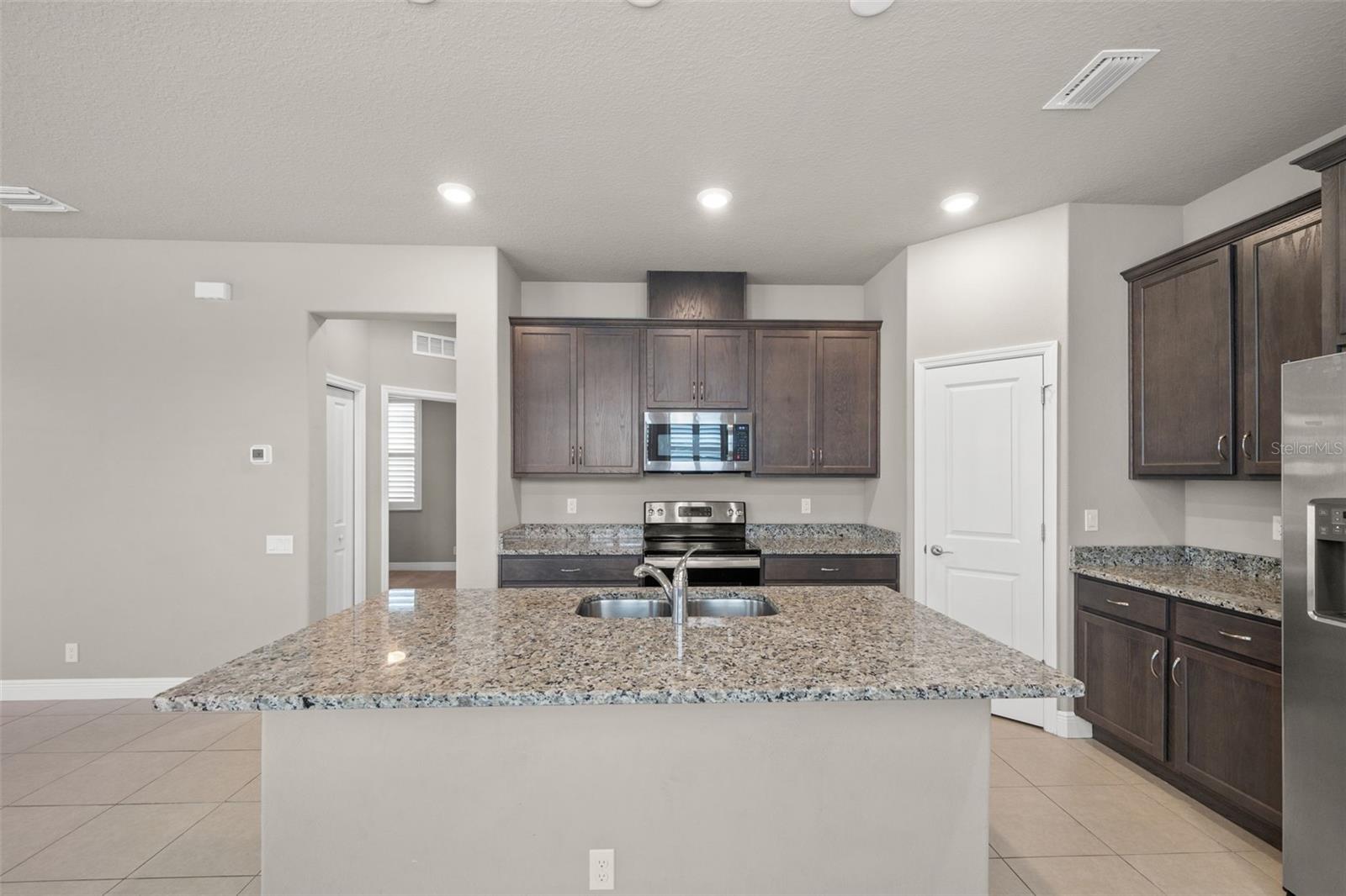 Image 12 of 47 For 14543 Strathglass Drive