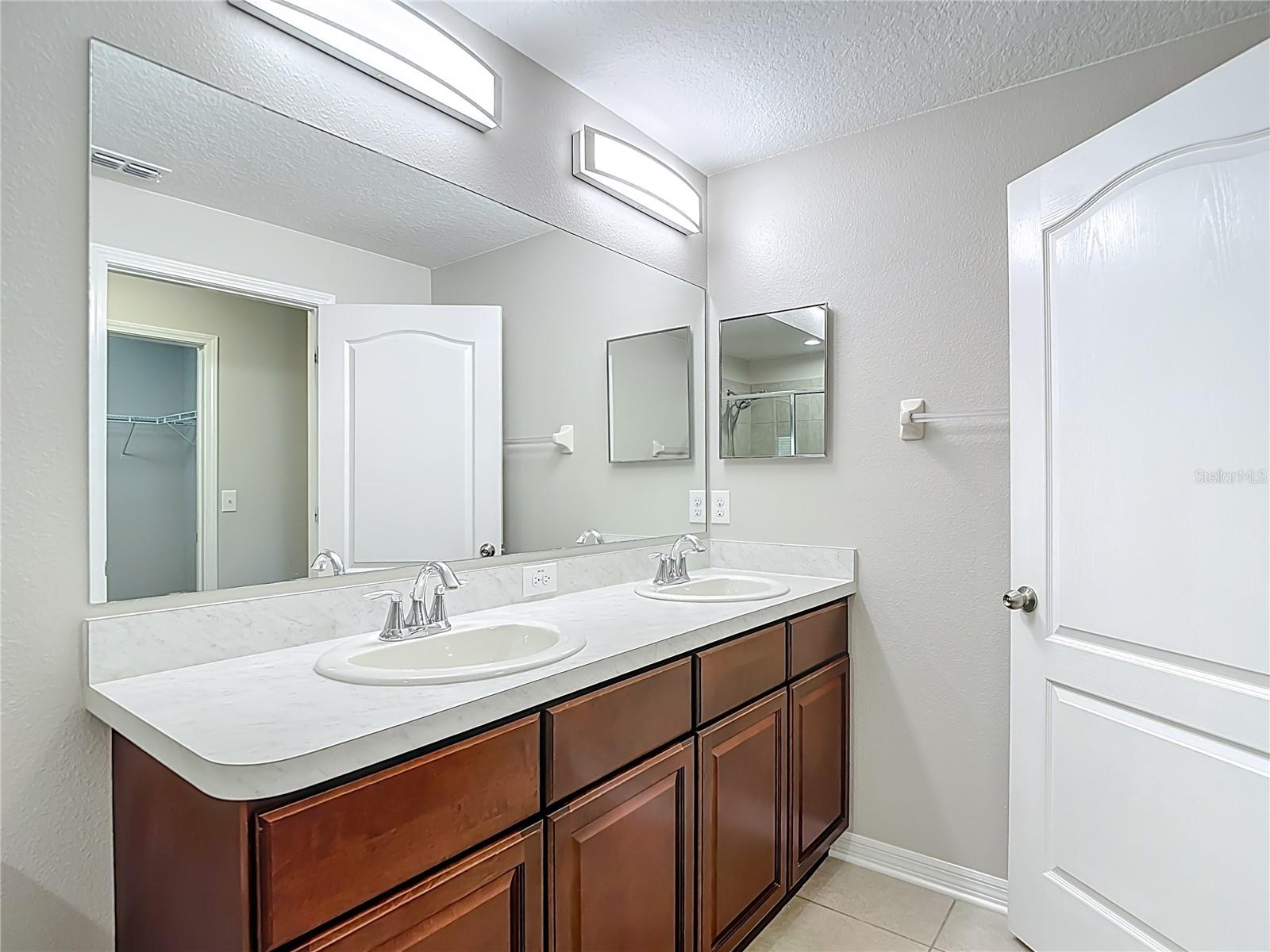 Image 35 of 57 For 20451 Berrywood Lane