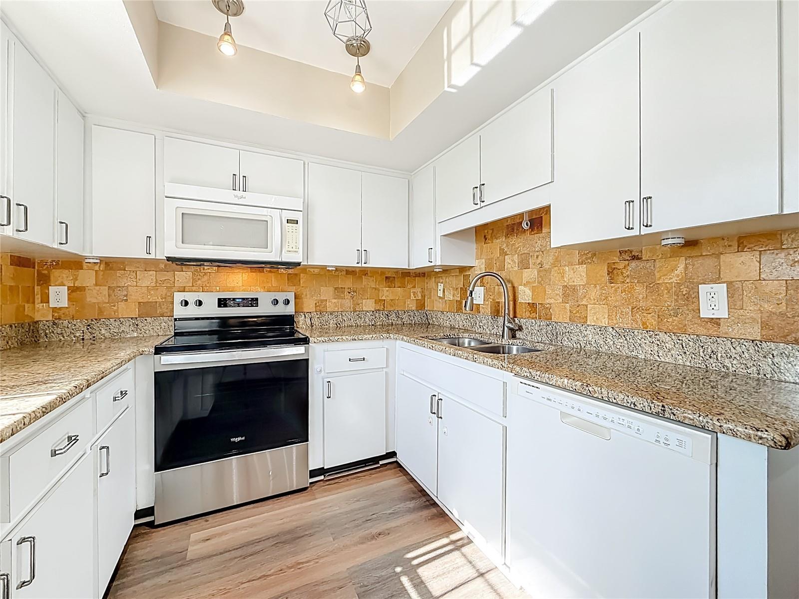 Image 29 of 82 For 2497 Heron Terrace 203c