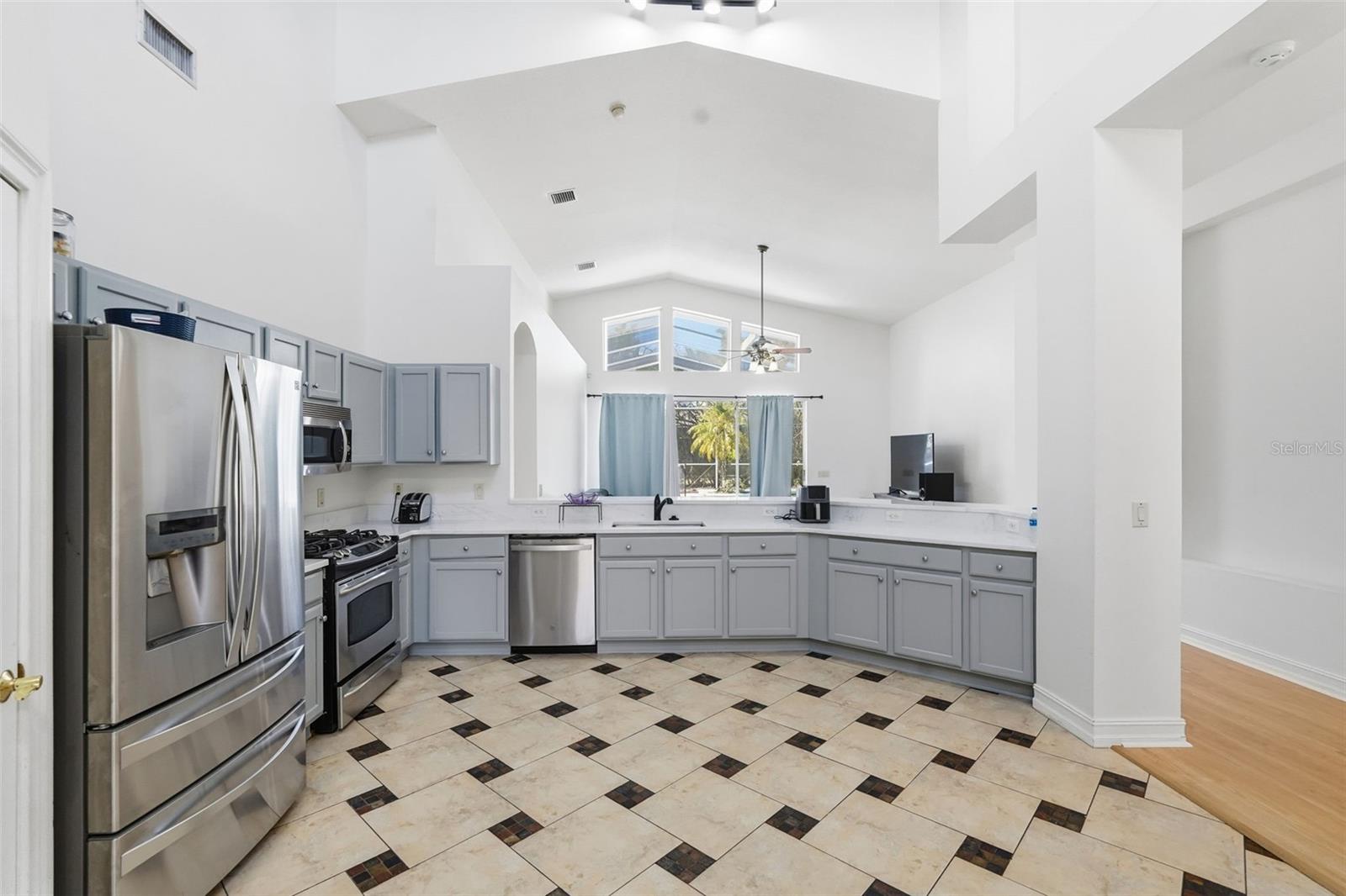 Image 12 of 48 For 2807 Manning Drive