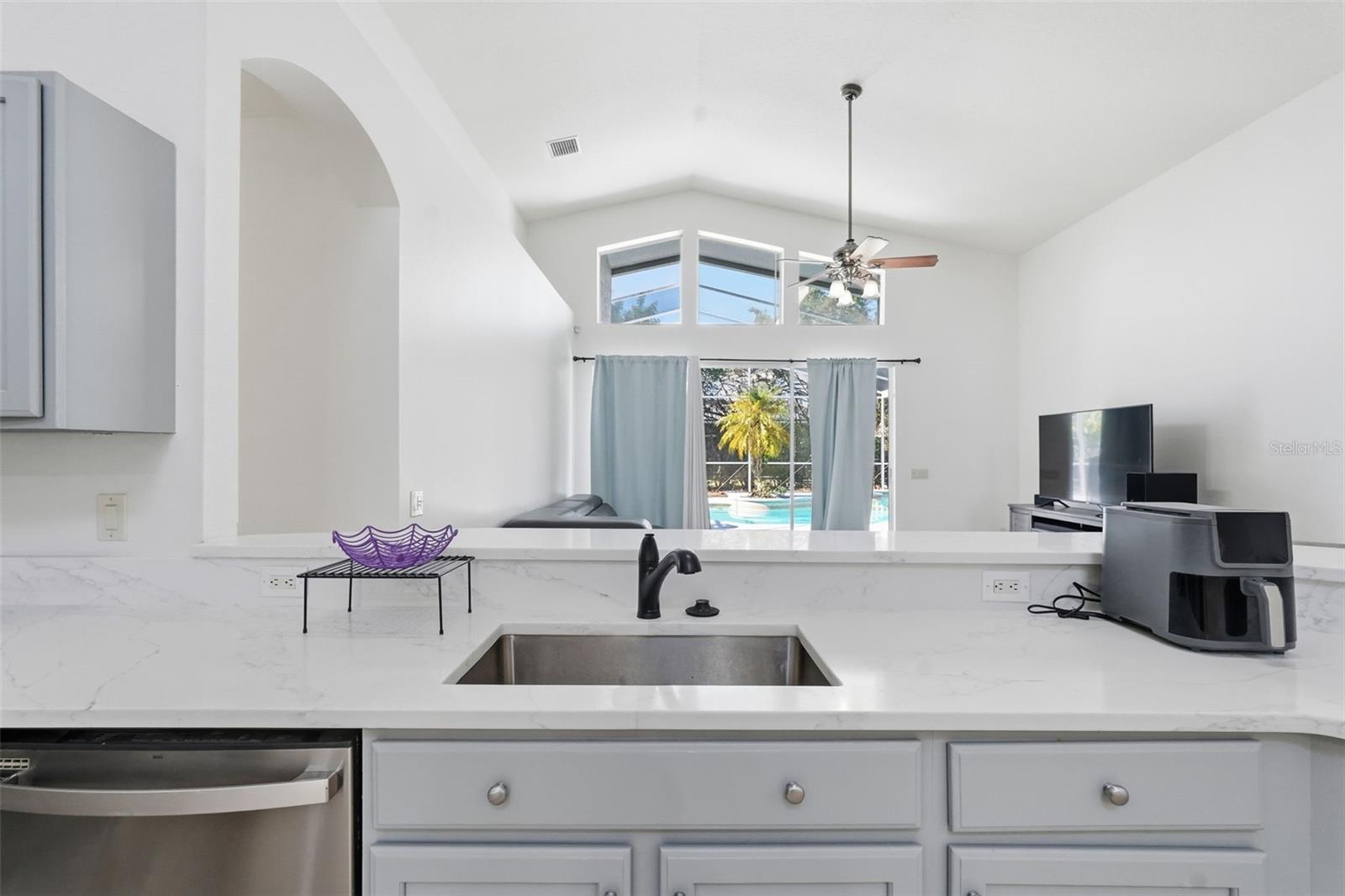 Image 14 of 48 For 2807 Manning Drive