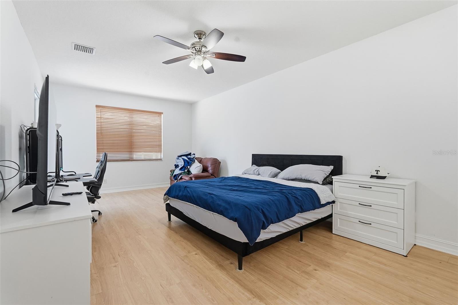 Image 21 of 48 For 2807 Manning Drive