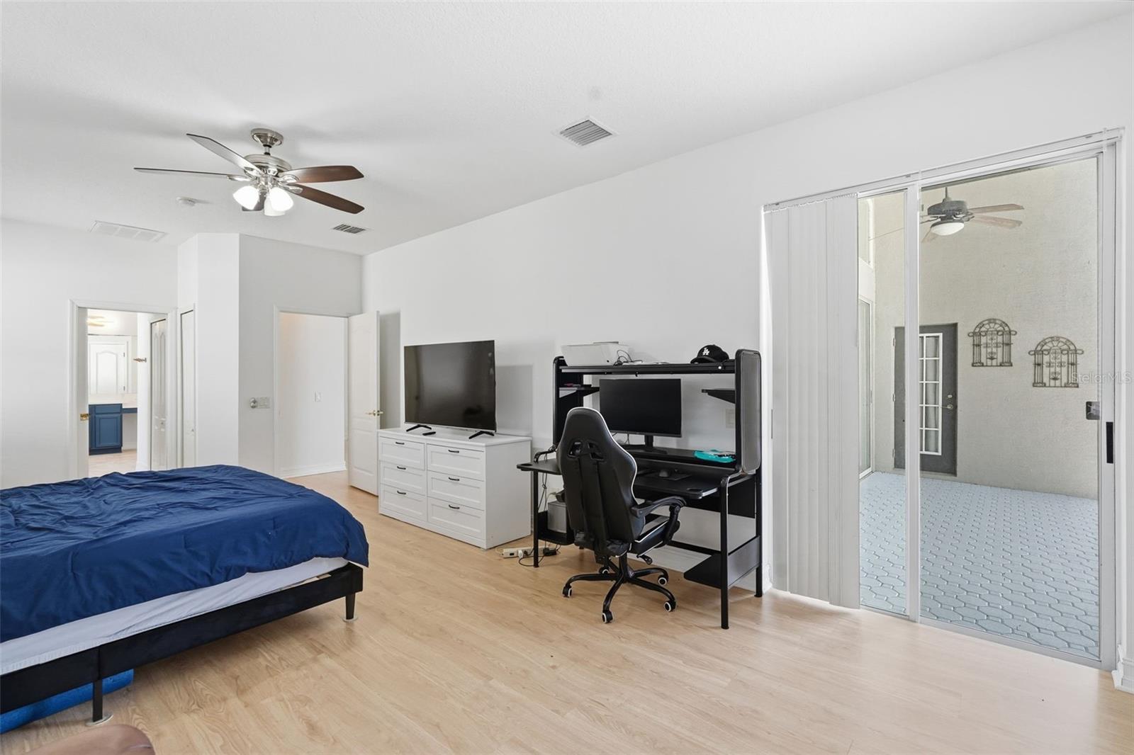 Image 22 of 48 For 2807 Manning Drive