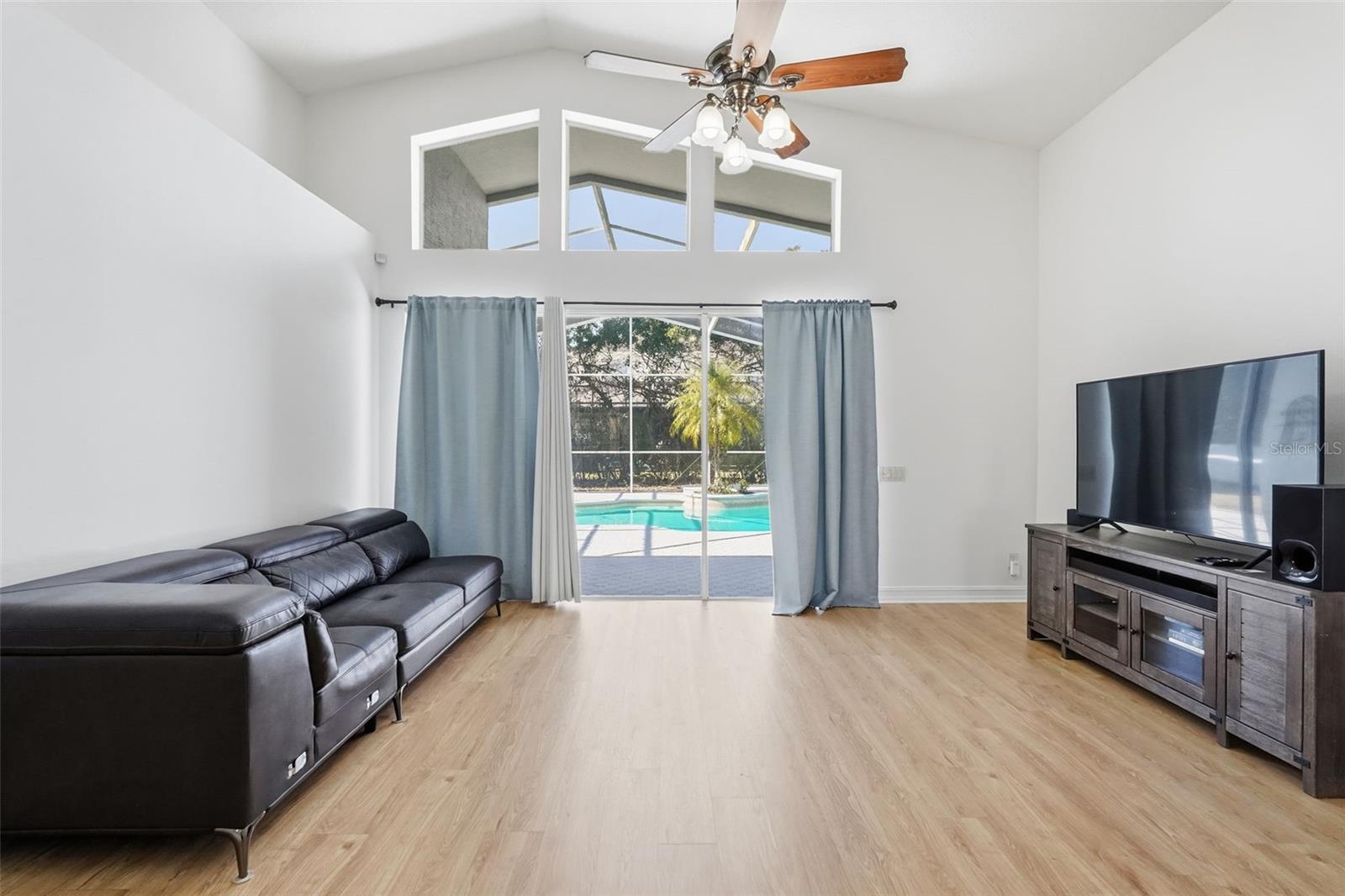 Image 24 of 48 For 2807 Manning Drive