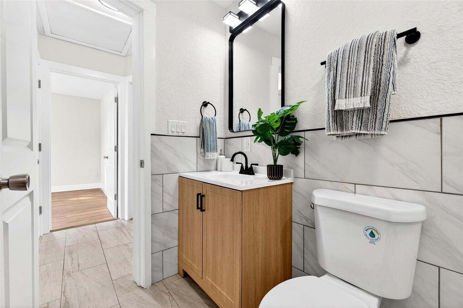 Image 15 of 37 For 4709 Mineola Street